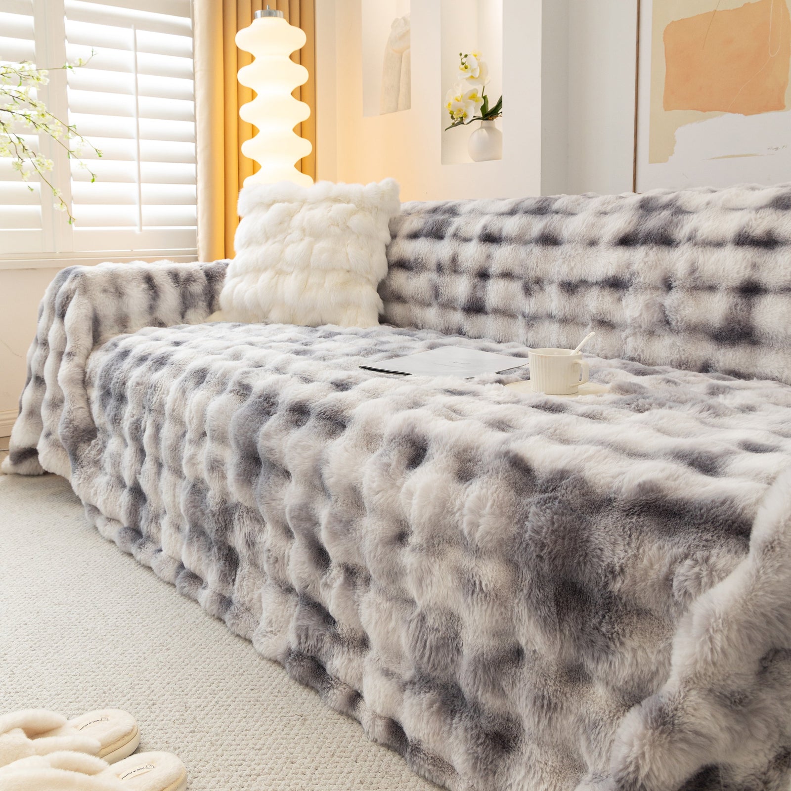 Thick Faux Fur Couch Cover Fluffy Fuzzy Warm Washable Furniture Protector for Kids Pets