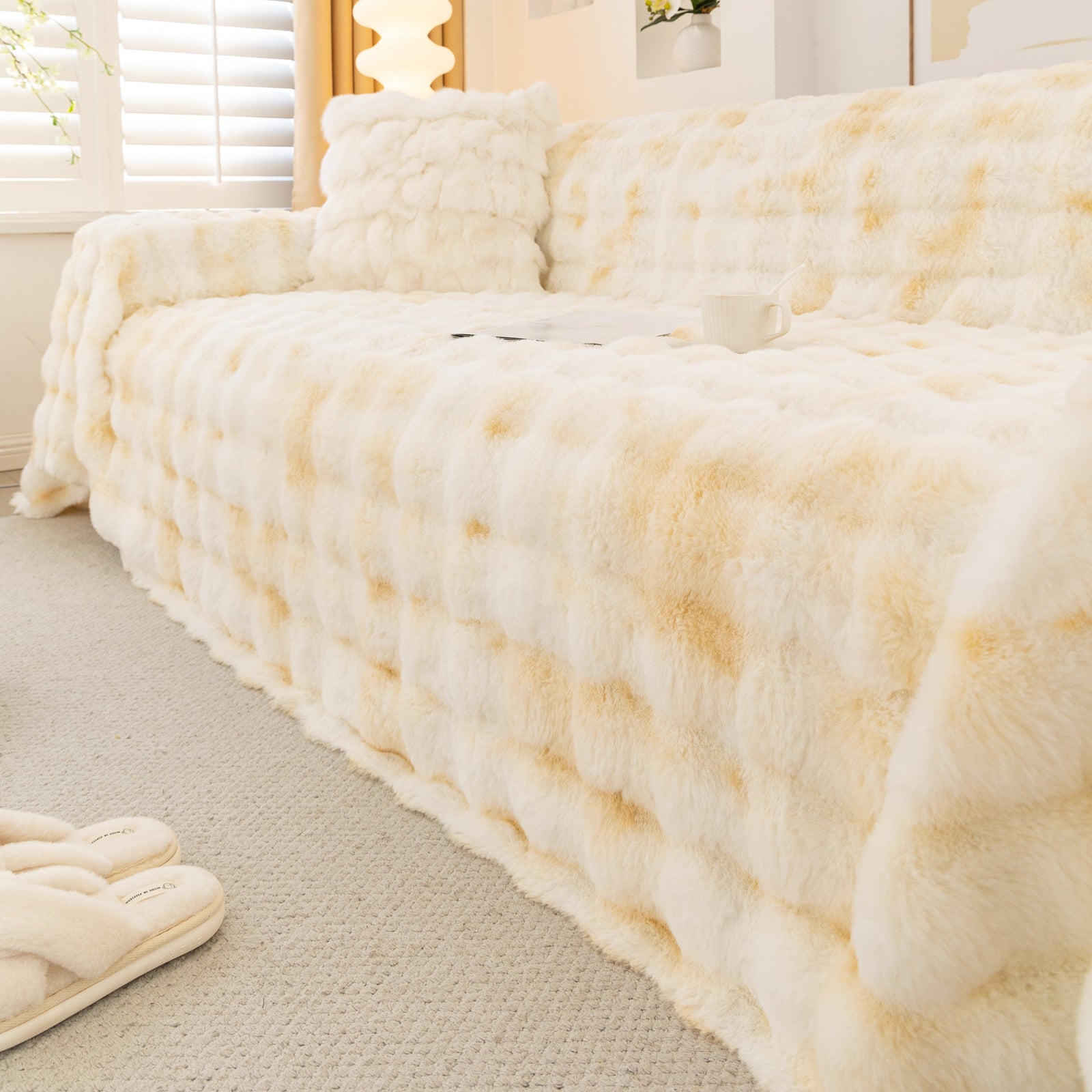Thick Faux Fur Couch Cover Fluffy Fuzzy Warm Washable Furniture Protector for Kids Pets