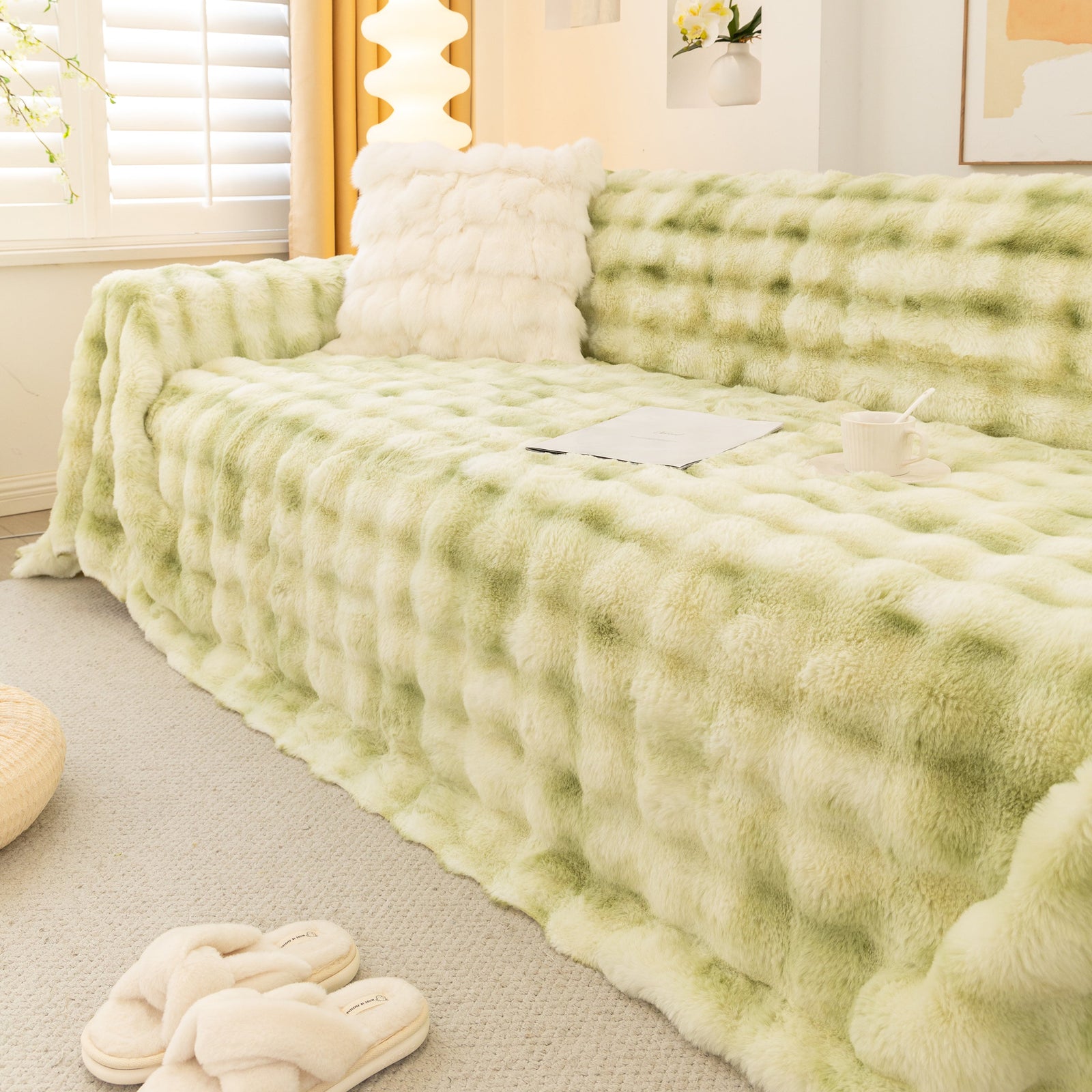 Thick Faux Fur Couch Cover Fluffy Fuzzy Warm Washable Furniture Protector for Kids Pets