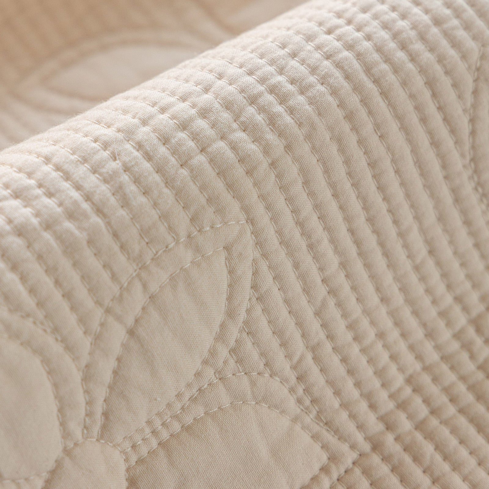 Floral Cotton Quilted Sofa Cover, Non-Slip Couch Protector with Scalloped Edges