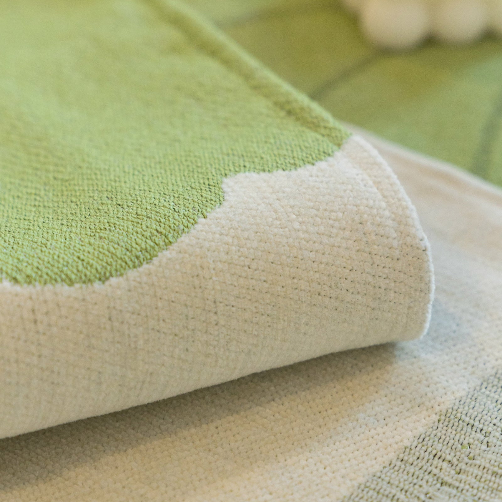 Cozy Couch Throw Blanket with Tassels, Jacquard Leaf Pattern Furniture Protector