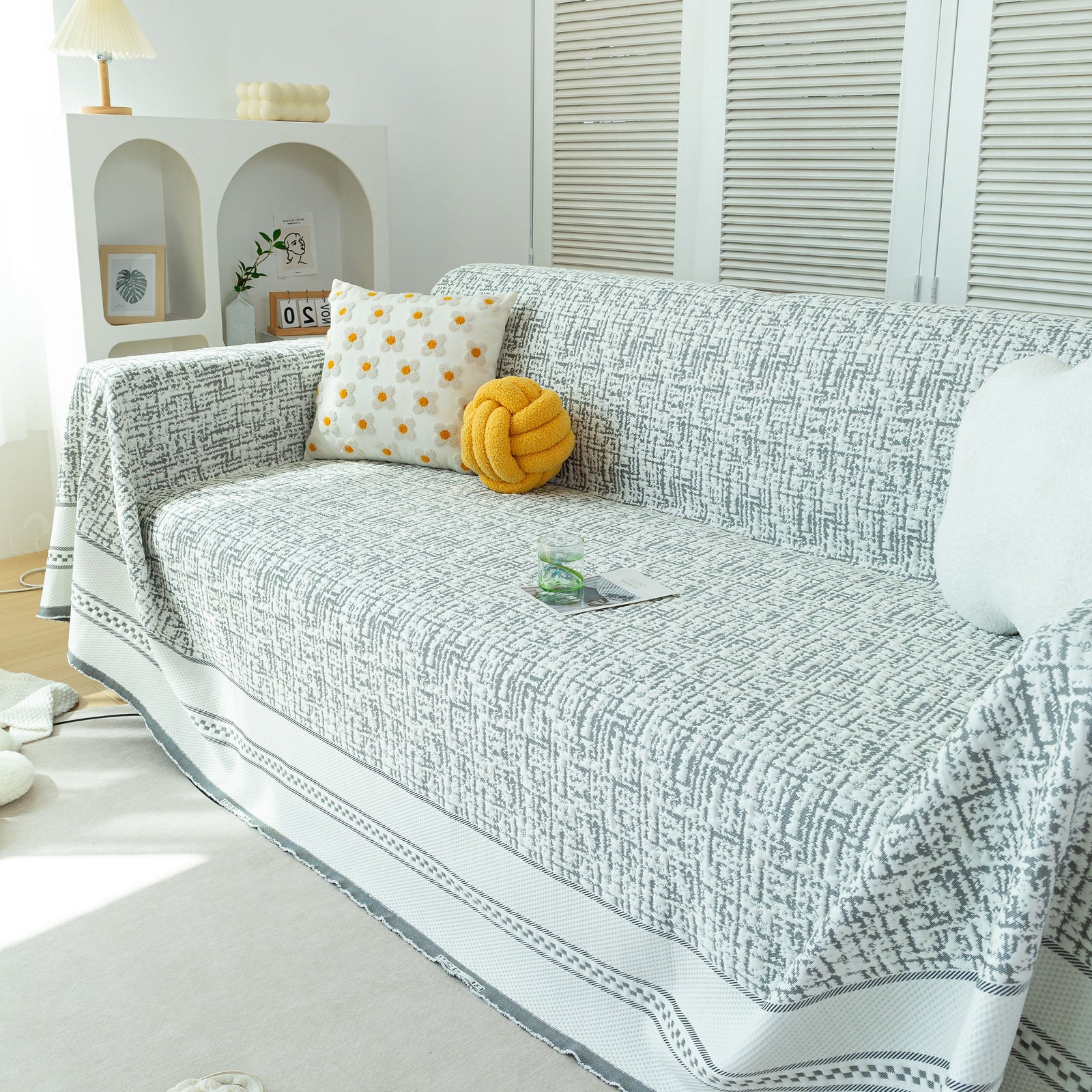Cooling Throws for Sofas and Chairs, Scratch Resistant Couch Protector Blanket