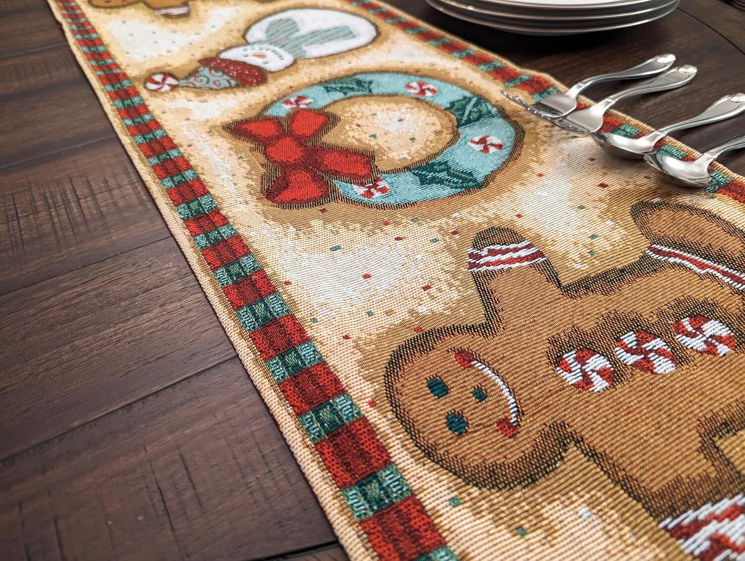 DaDa Bedding Gingerbread Snowman Holiday Woven Tapestry Dining Table Runner (12917)