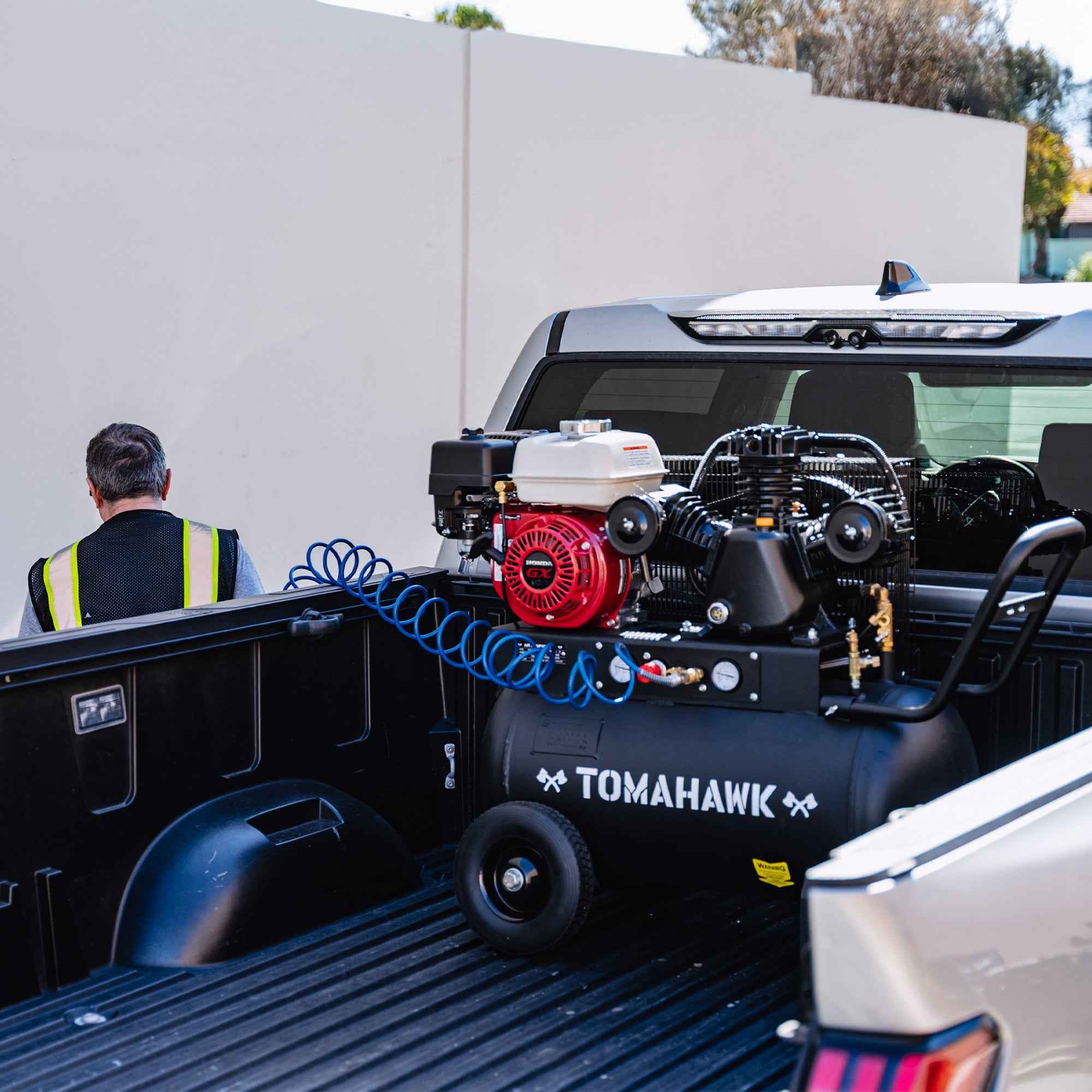 20 Gallon Portable Air Compressor 6.5HP Honda GX200 Engine Horizontal Tank 13.5 CFM @ 90 PSI Gas-Powered