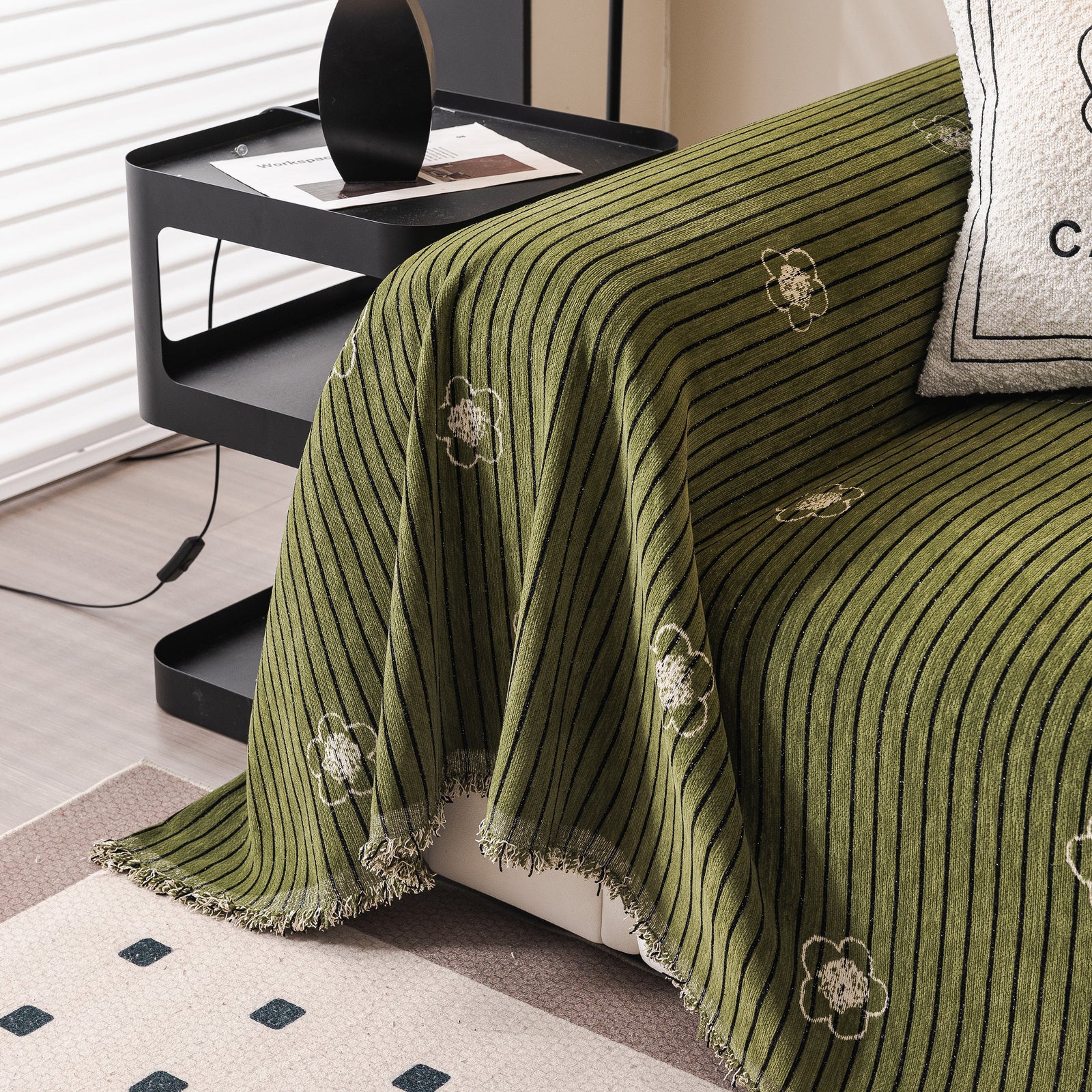 Chenille Camellia Floral Sofa Throw Cover Couch Blanket with Striped Jacquard
