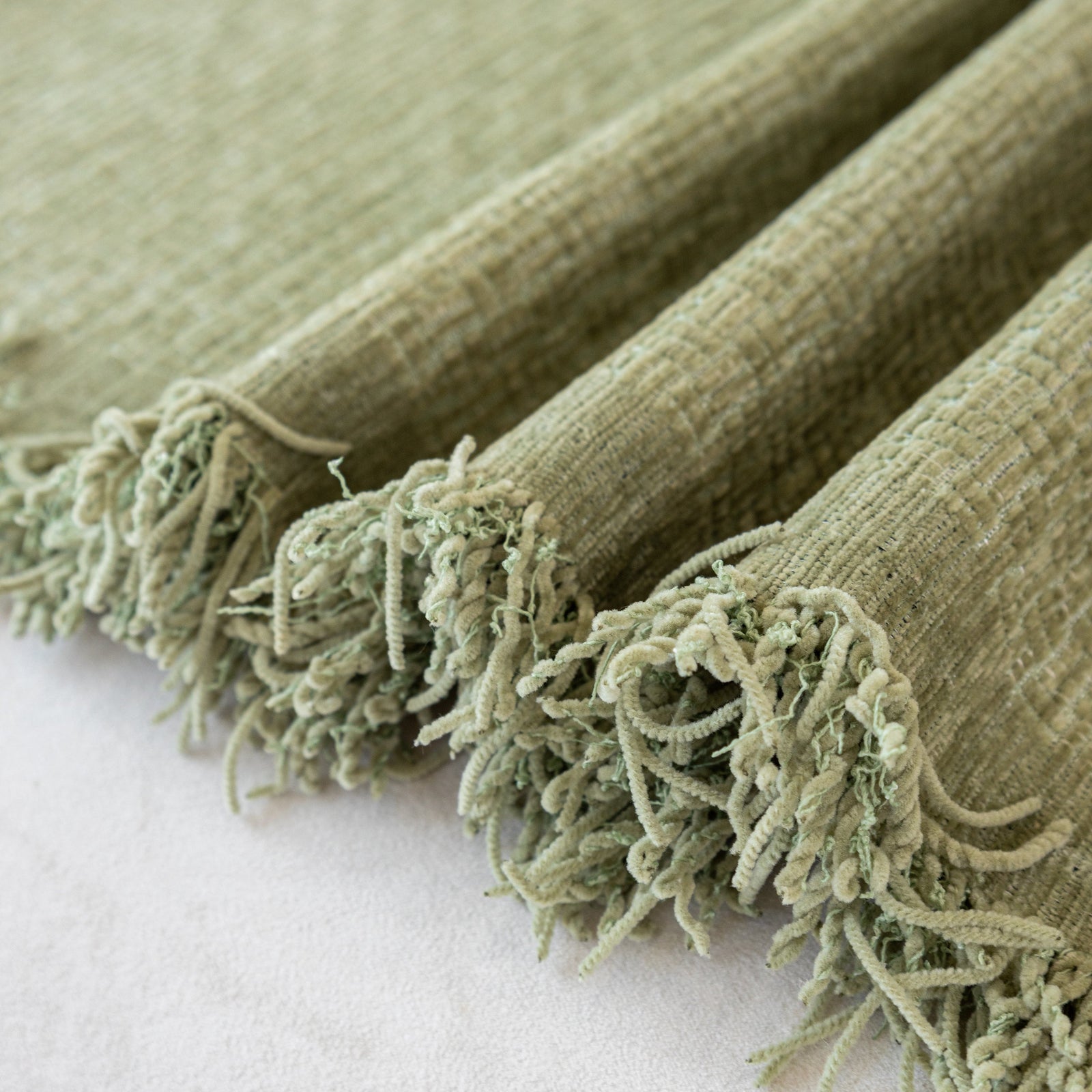 Chenille Large Throw Couch Cover Blanket with Water-Resistant for Futon, Loveseat, and L-Shaped Sofa