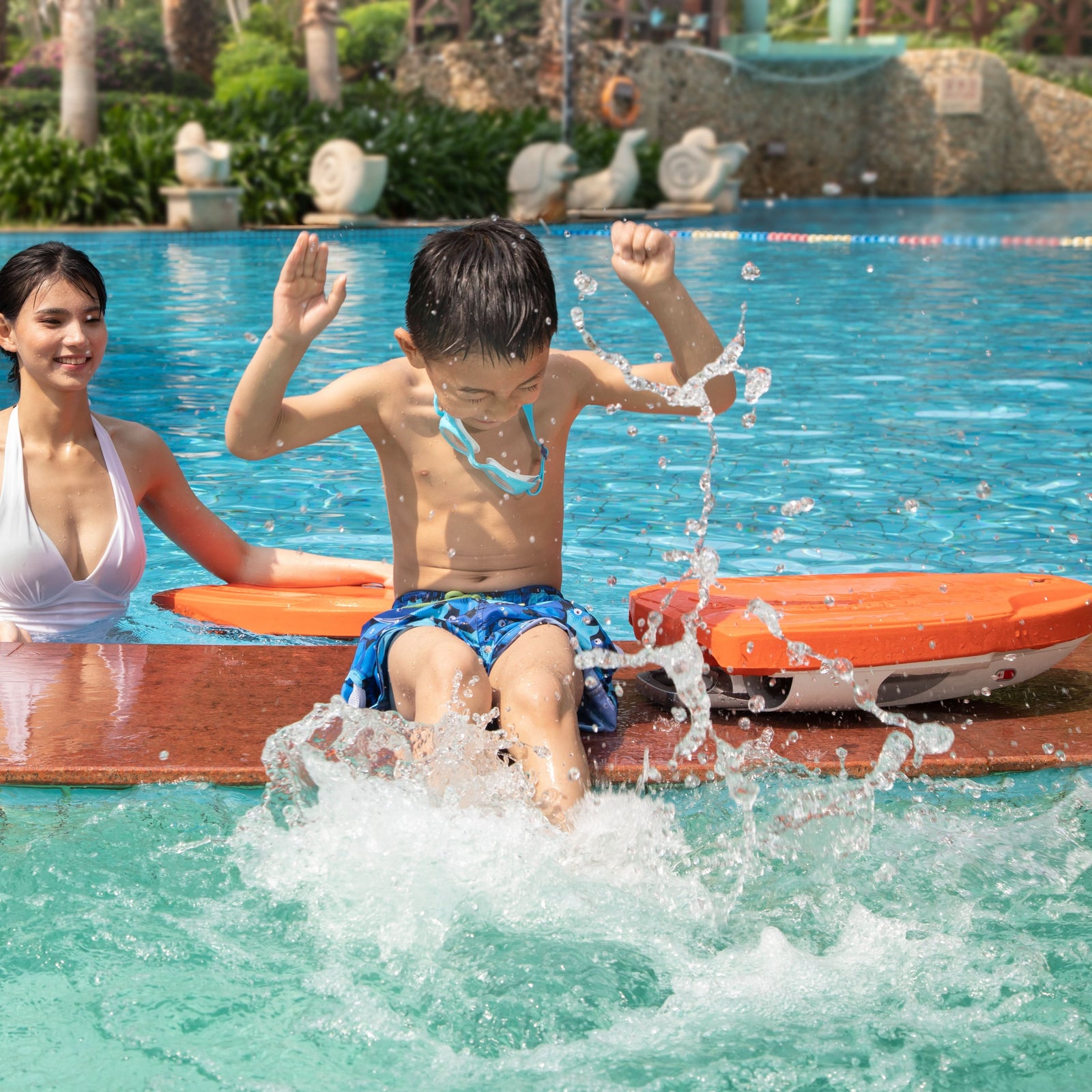 Swii - Electric floating swiming board