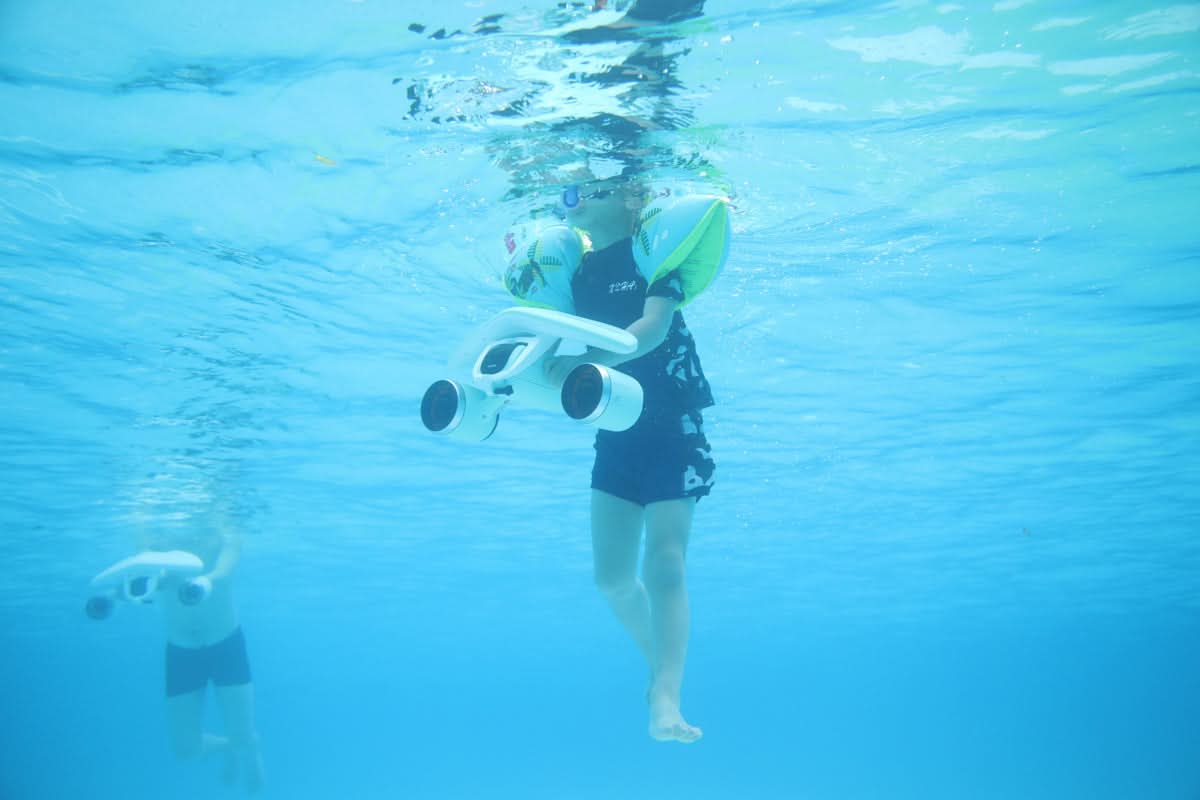 Mix - Underwater Scooter