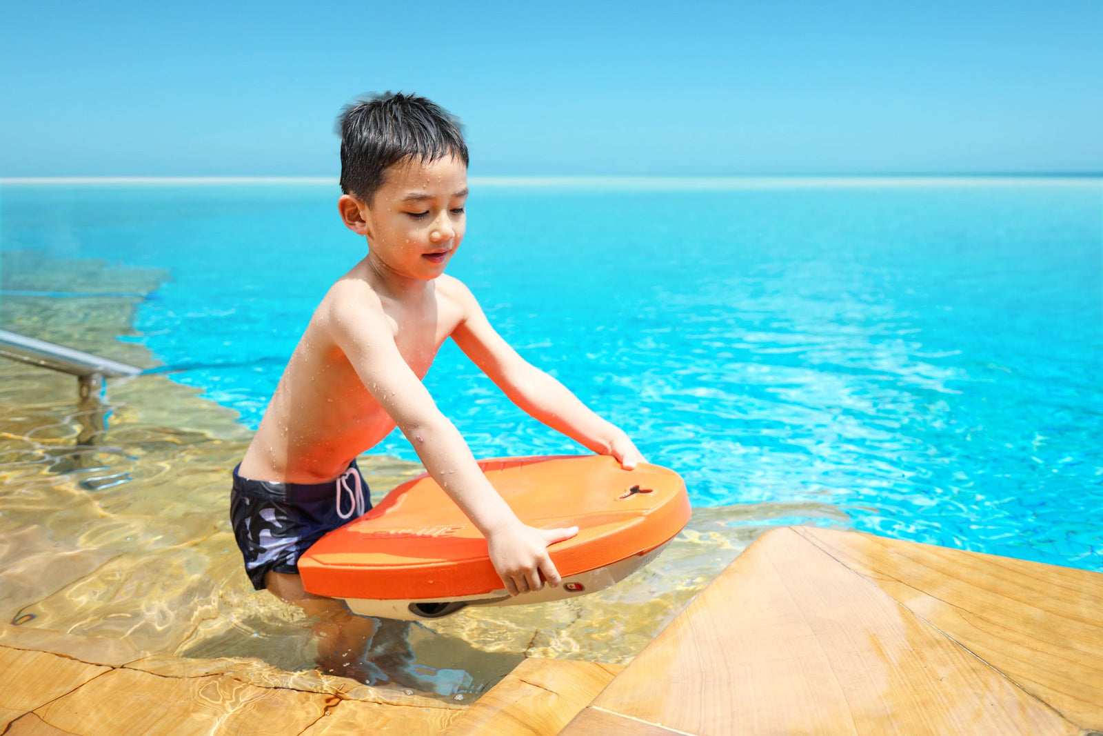Swii - Electric floating swiming board