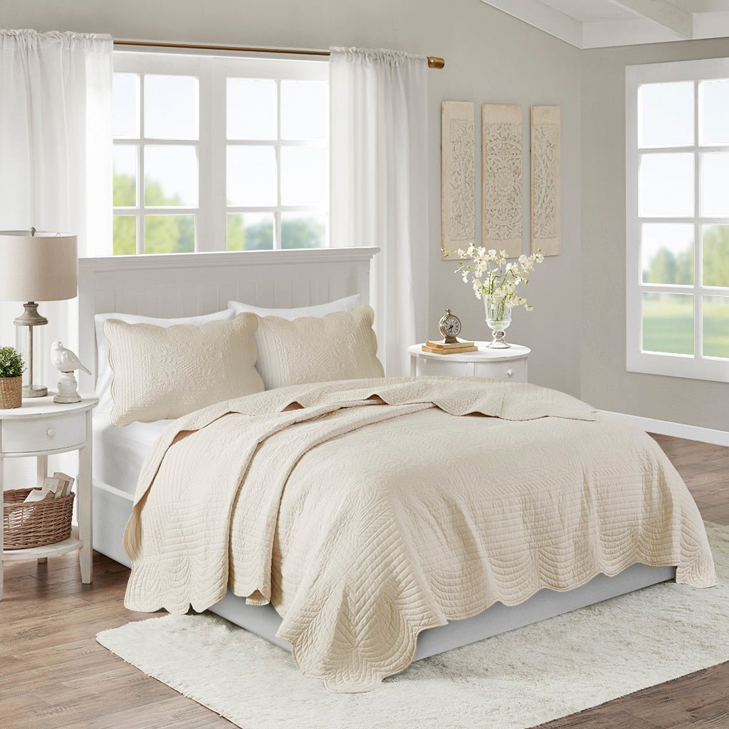 3 Pc Antimicrobial Cream Reversible Scalloped Edge Quilt Set