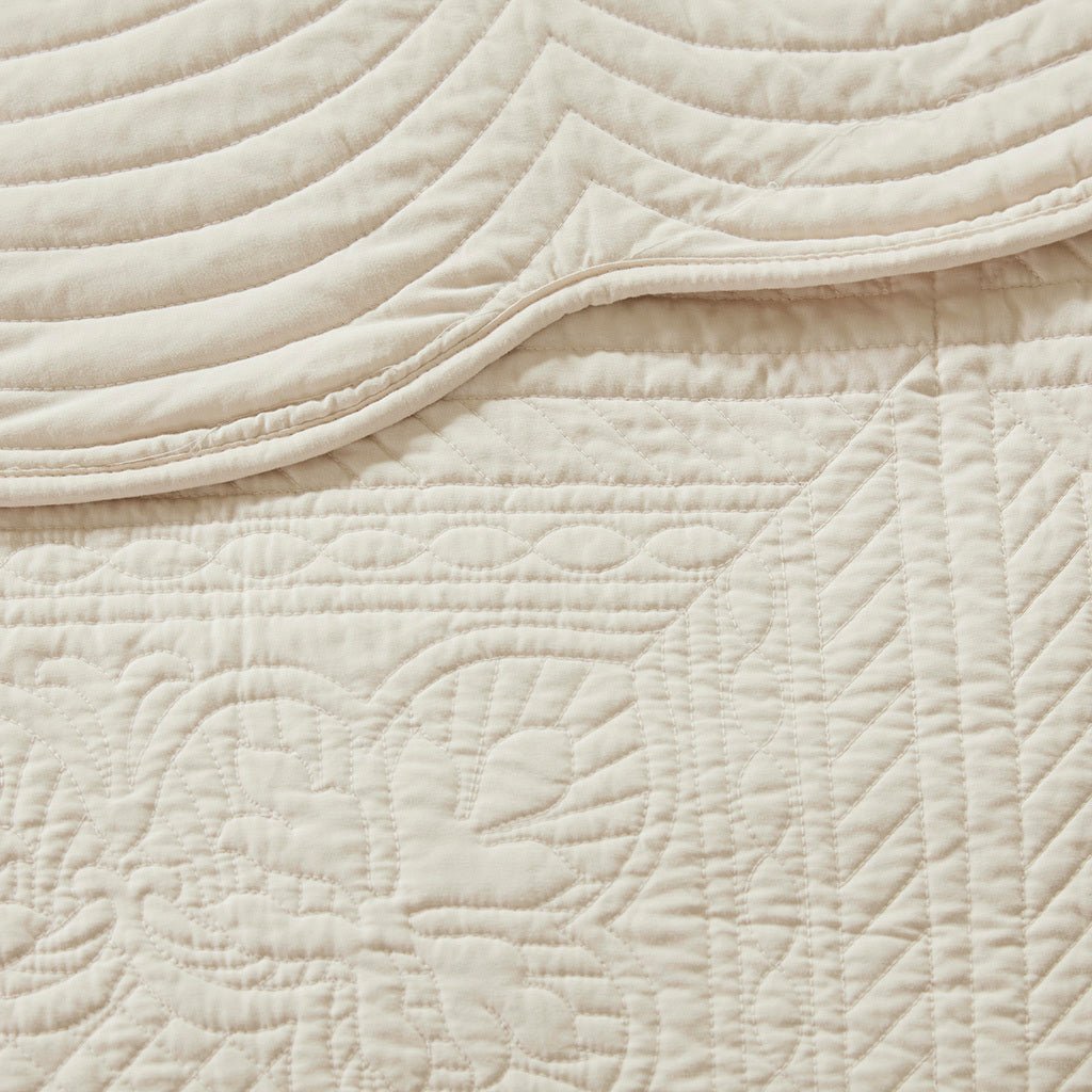 3 Pc Antimicrobial Cream Reversible Scalloped Edge Quilt Set