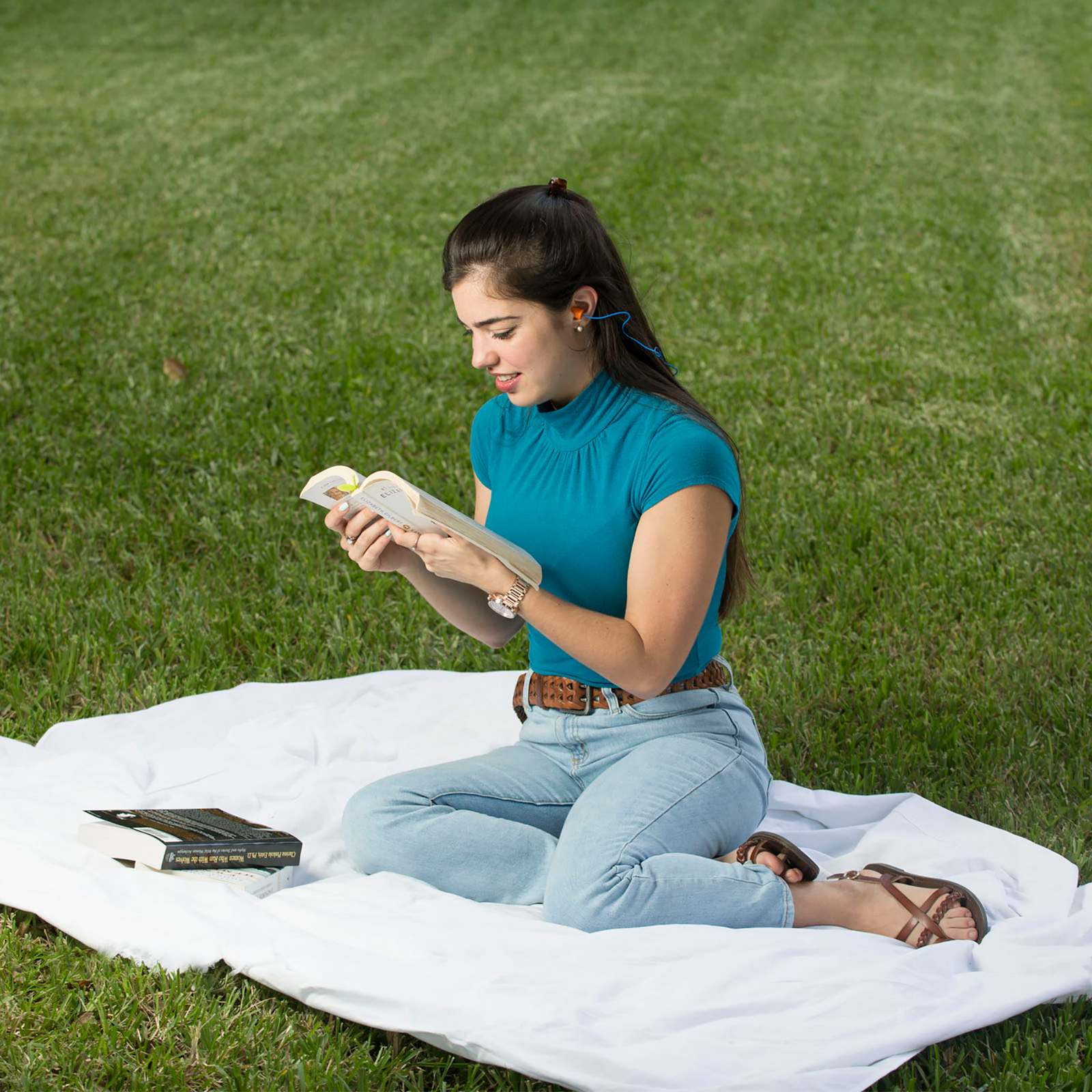 32dB NRR Soft Foam Earplugs with PVC Cord – 100 Pairs