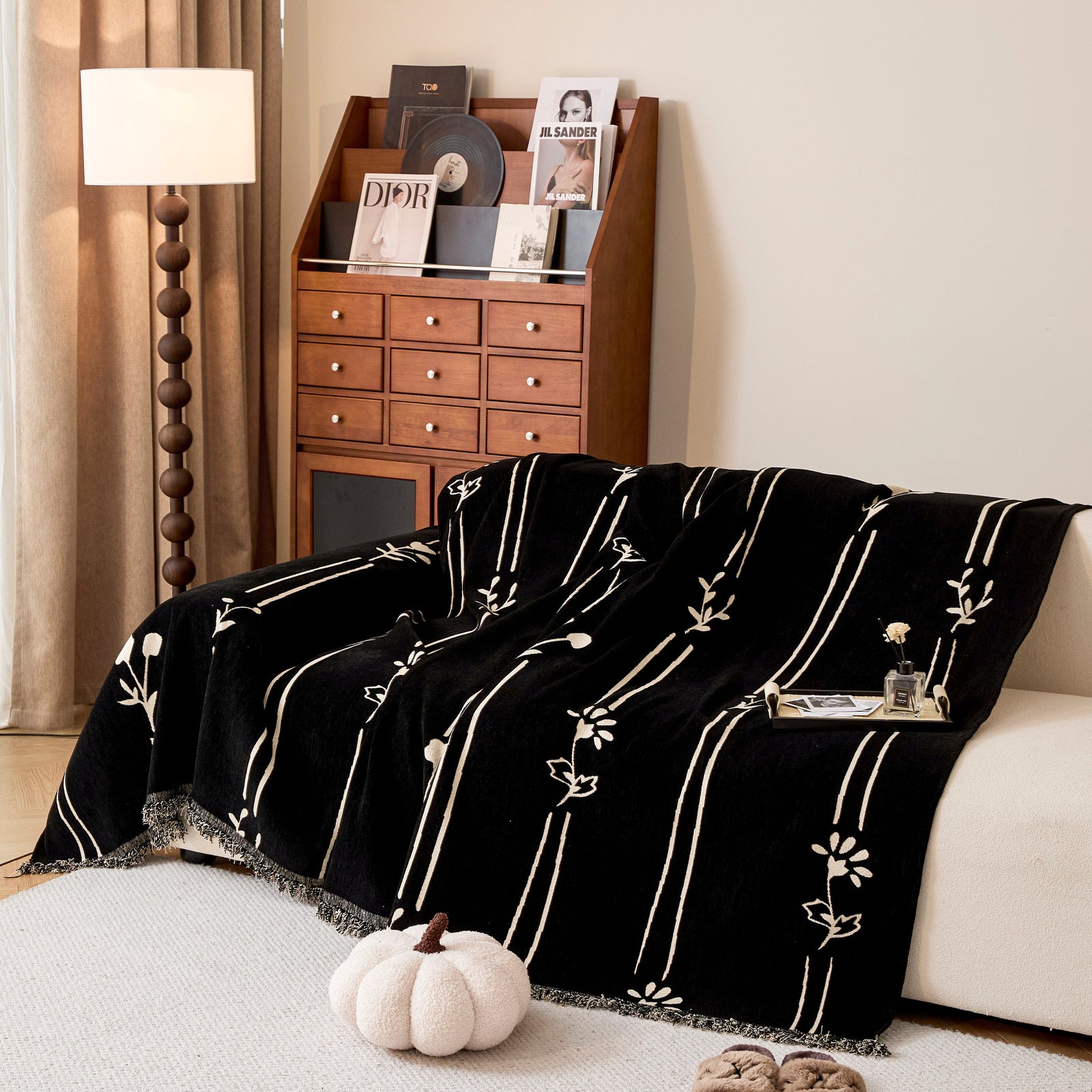 Chenille Jacquard Sofa Throw Cover with Tassel Soft Thick Couch Protector Blanket