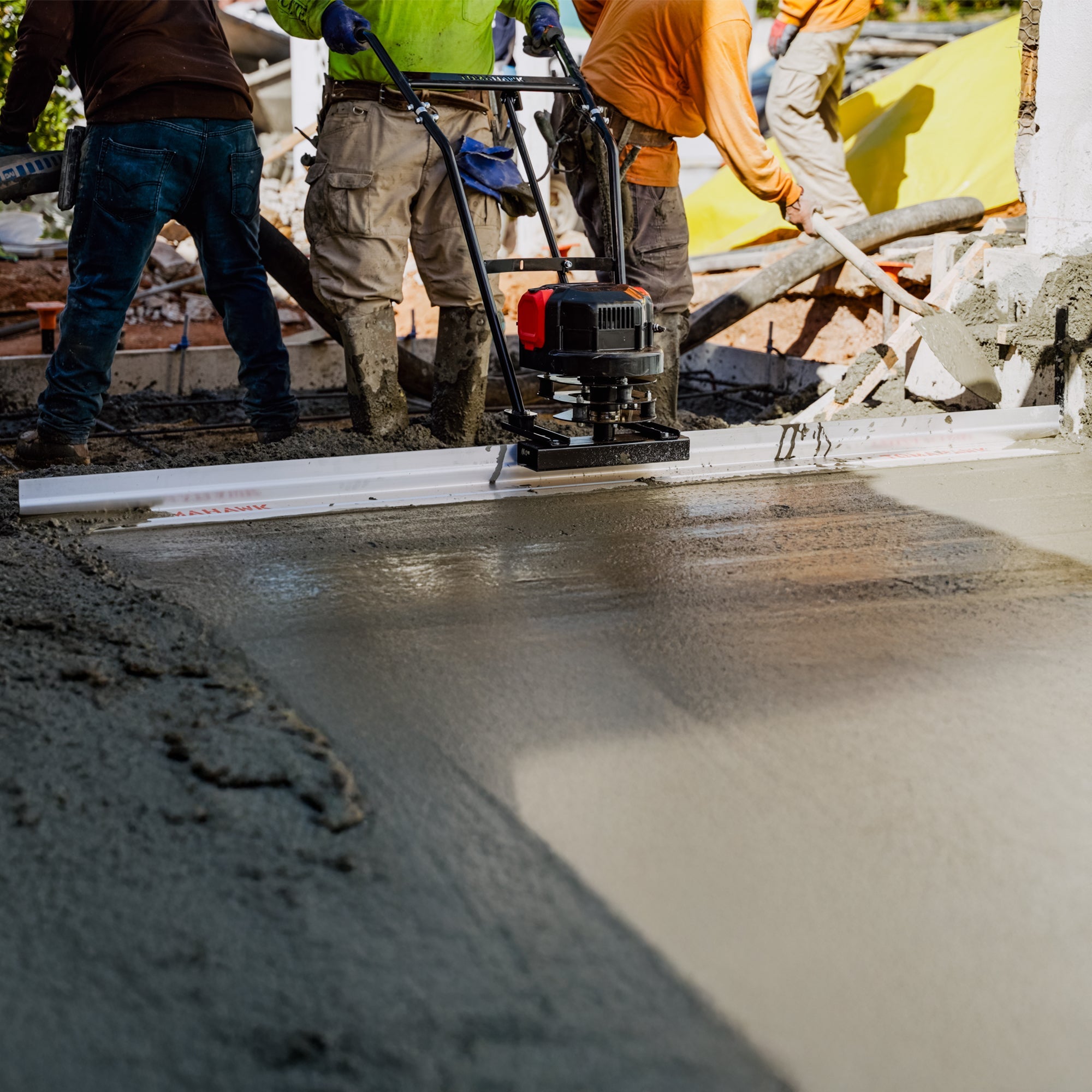 Tomahawk Battery Power Screed 36V 7ah Single Aluminum Blade Bundle (Choose 4ft, 6ft, 8ft, 10ft, 12ft, 14ft)