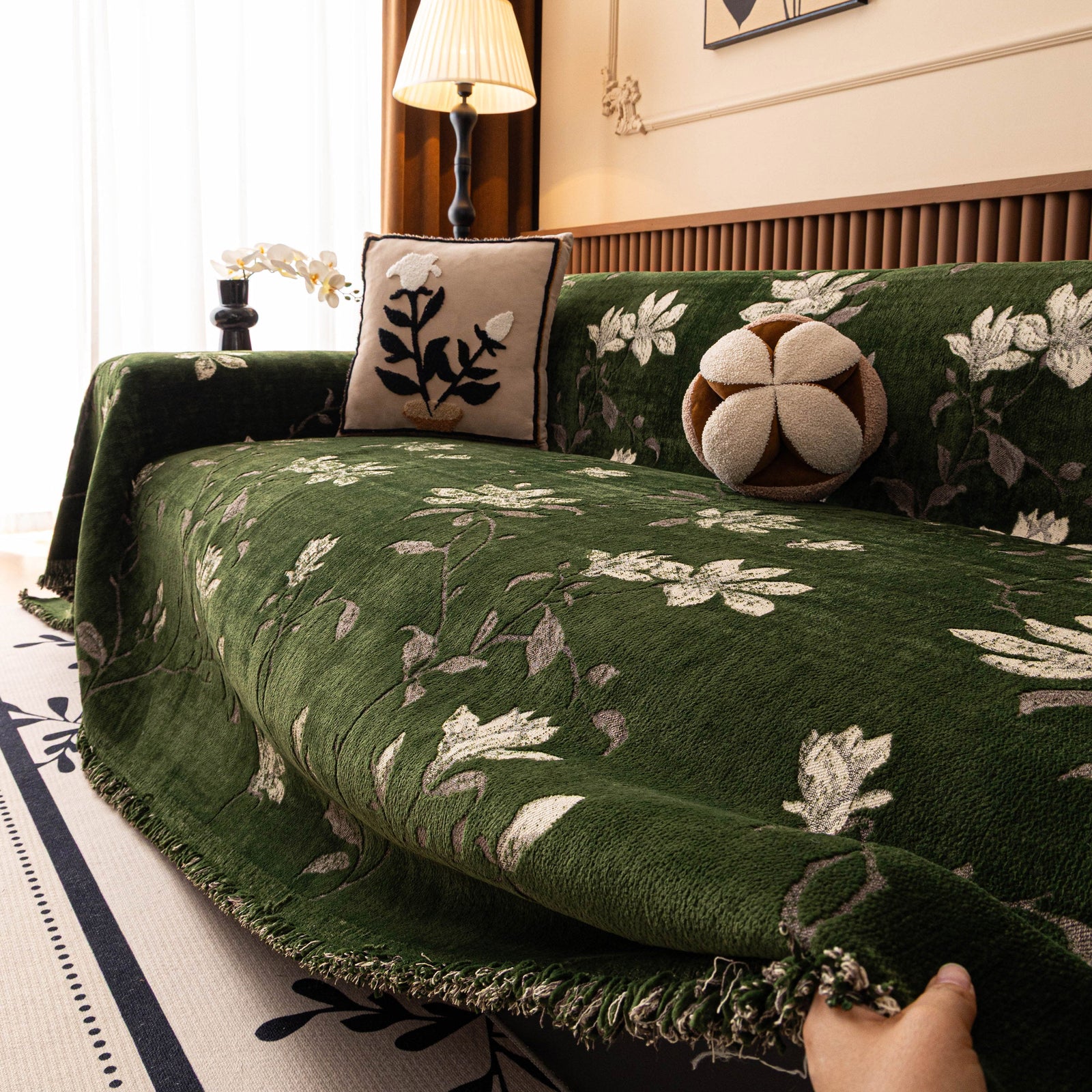 Luxury Thickened Sofa Throw Cover, Decorative Cozy Floral Jacquard Couch Cover Blanket