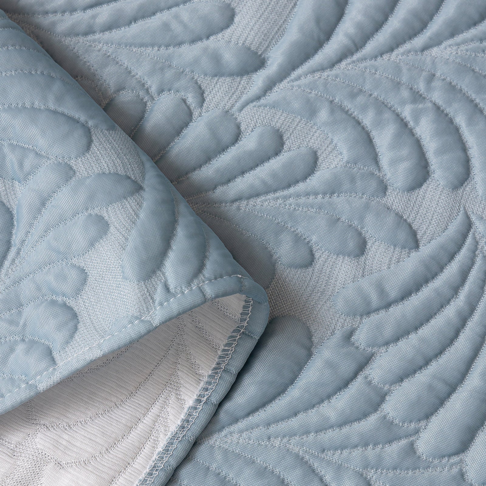 Cooling Quilted Non-Slip Furniture Protector for Pets & Kids, Washable Sofa Slipcover