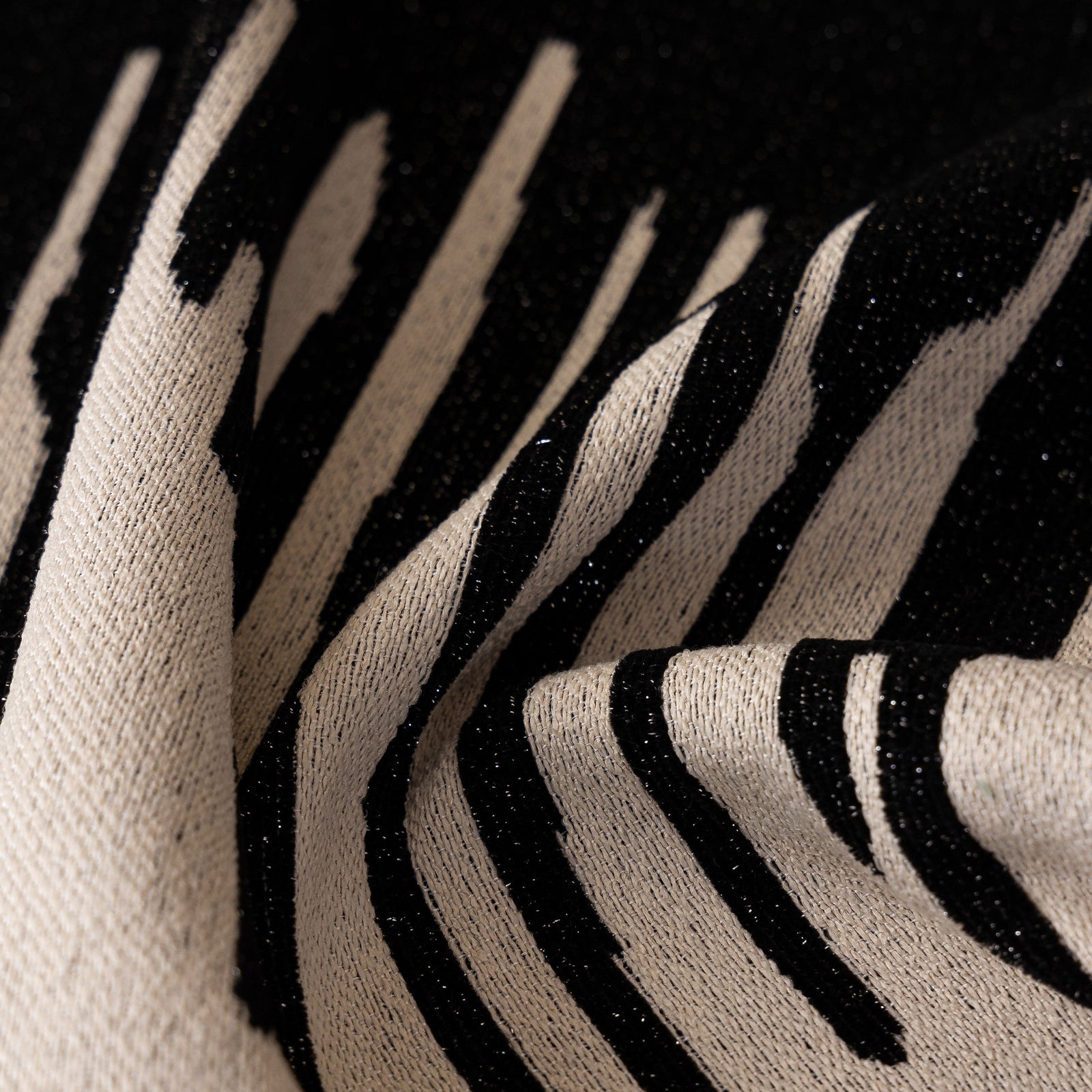 Luxury Throws for Sofas, Versatile Slipcovers & Sofa Covers for Couches and Chairs