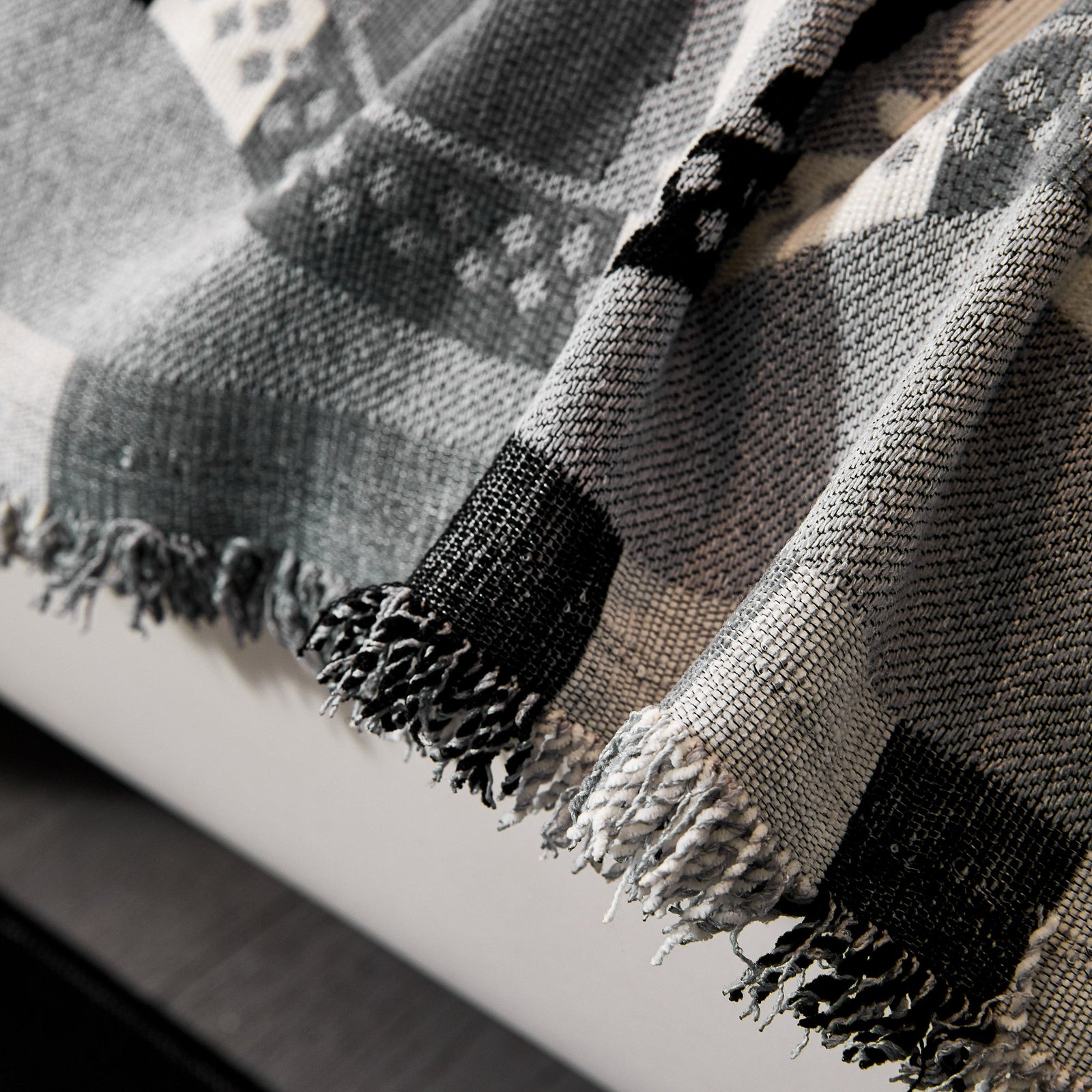 Striped Chenille Sofa Throw Covers, Boho Style Cozy Couch Protector Blanket