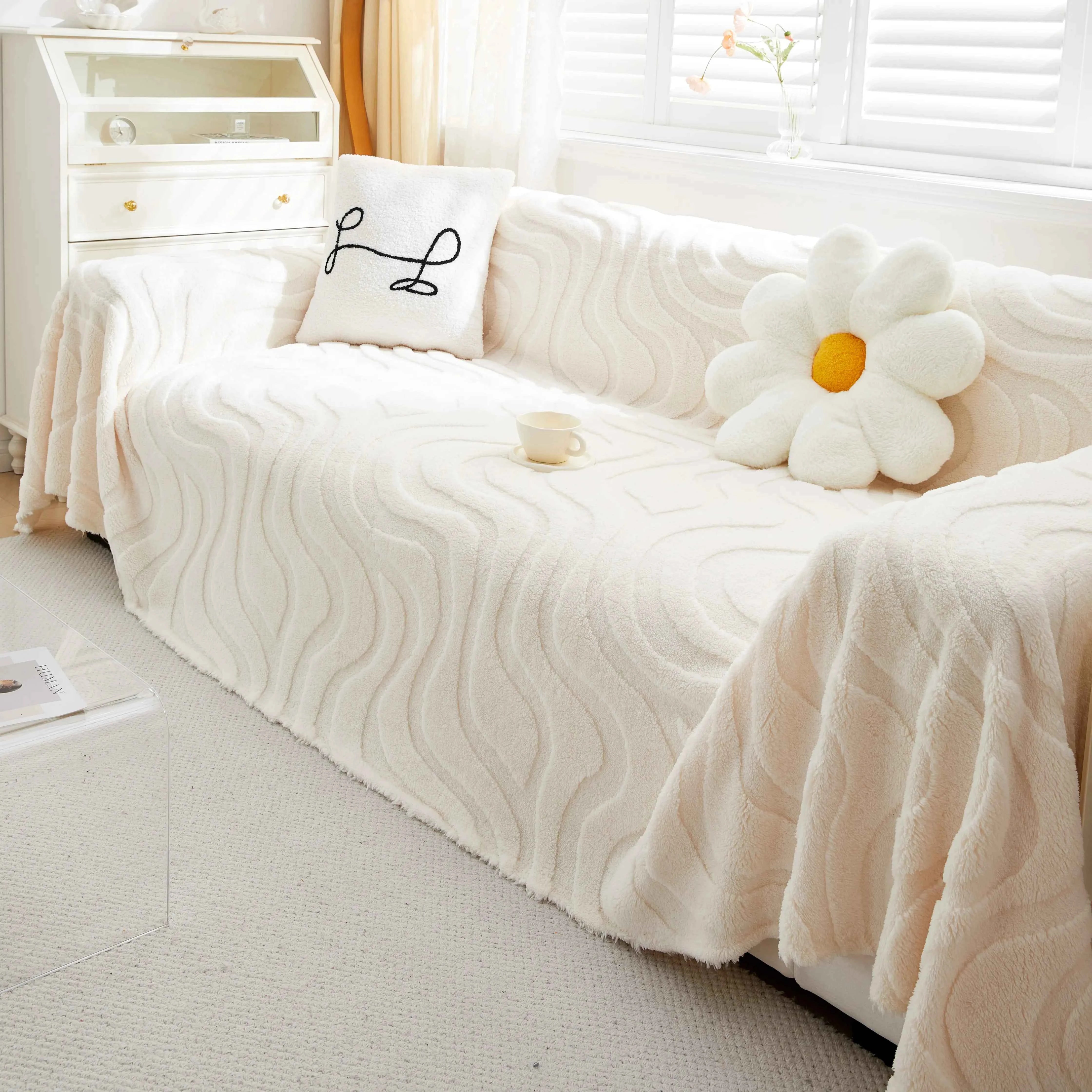 Thick Plush Jacquard Velvet Throw Blanket on Sofa, Sofa Slipcovers and Sectional Sofa Covers