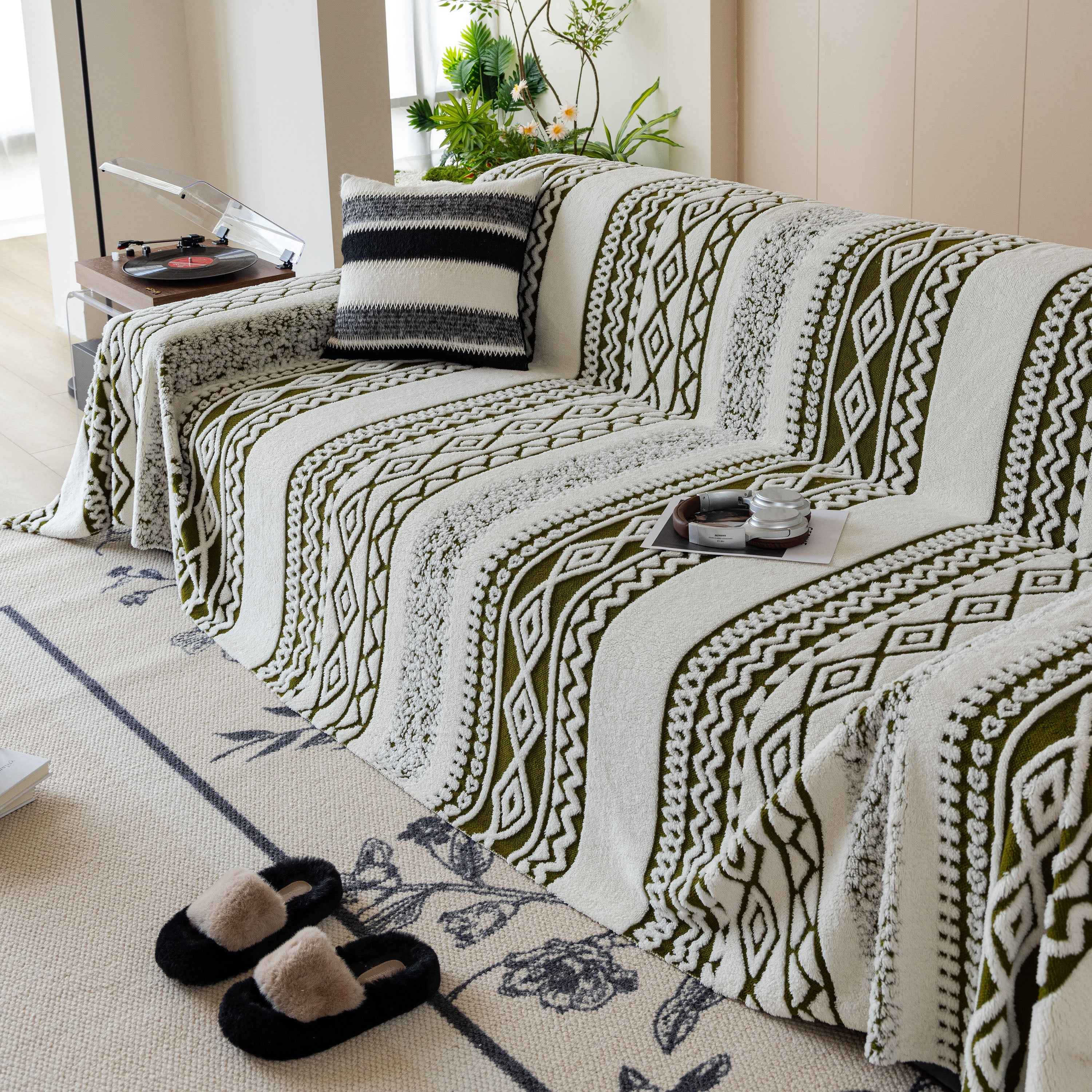 Bohemian Tufted Sofa Cover, Plush Fleece Throw Blanket with 3D Woven Aztec Stripes
