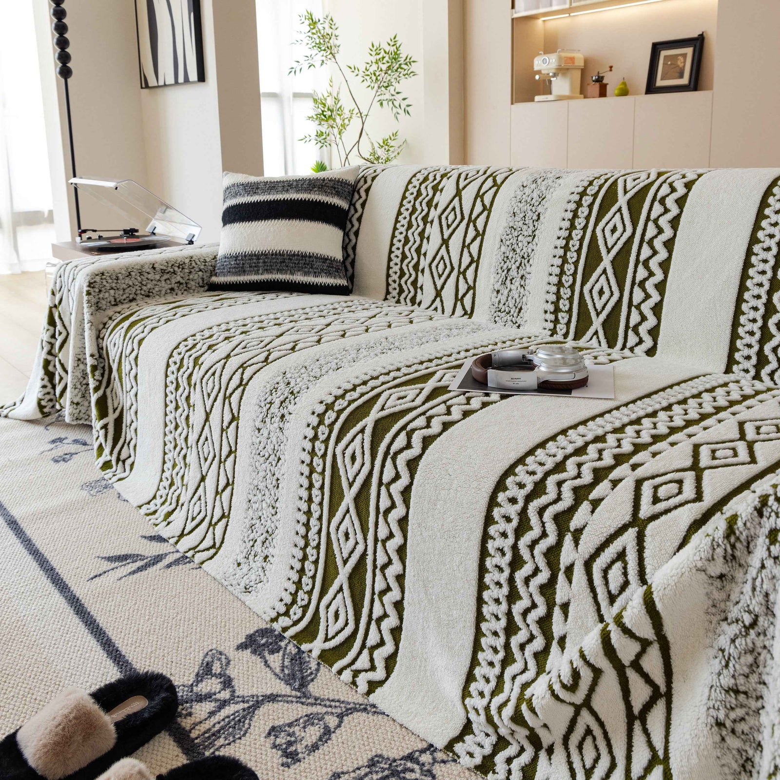 Bohemian Tufted Sofa Cover, Plush Fleece Throw Blanket with 3D Woven Aztec Stripes