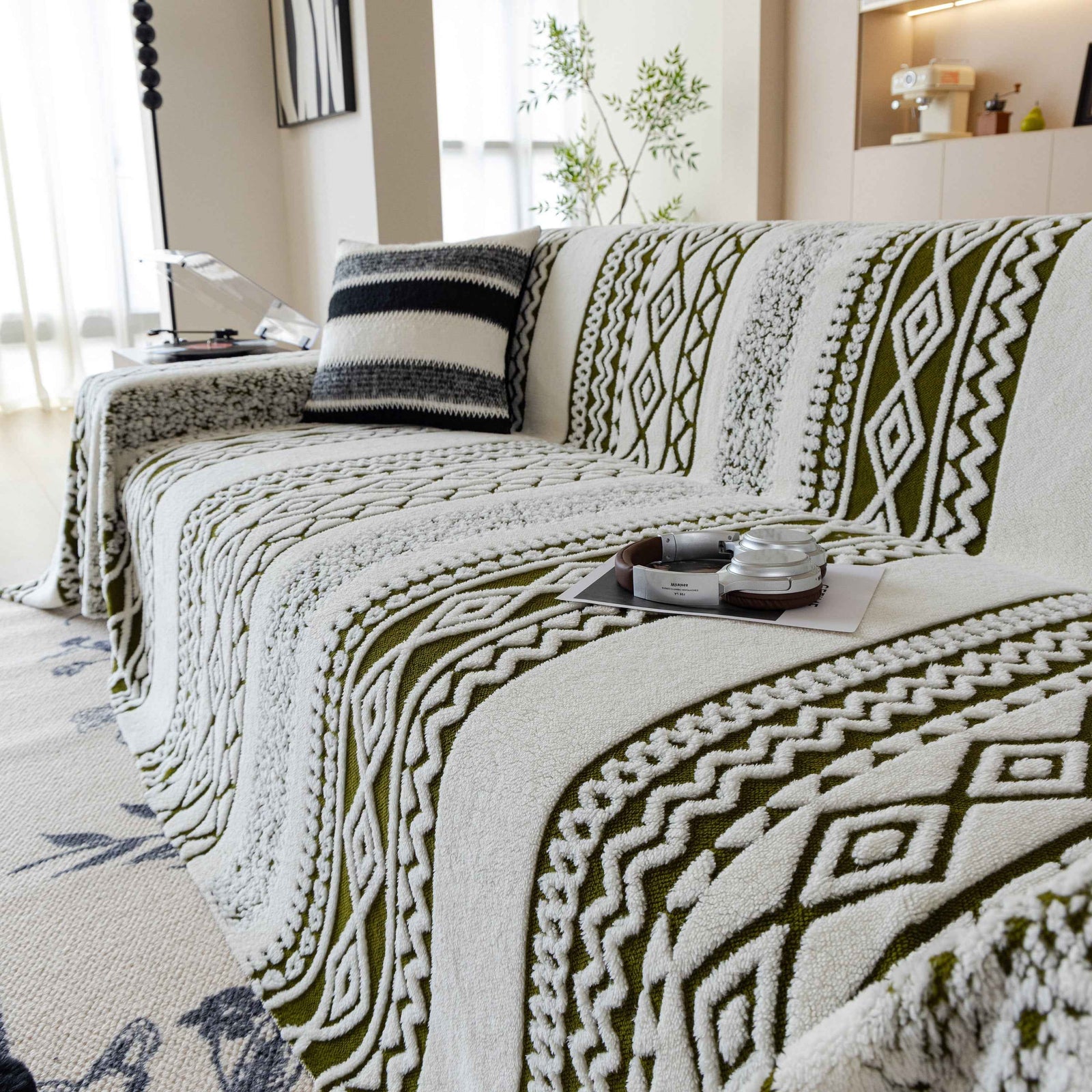 Bohemian Tufted Sofa Cover, Plush Fleece Throw Blanket with 3D Woven Aztec Stripes