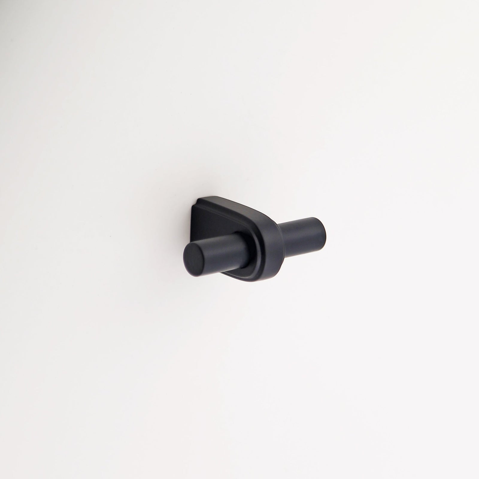 Brunswick Solid Brass Finger Pull