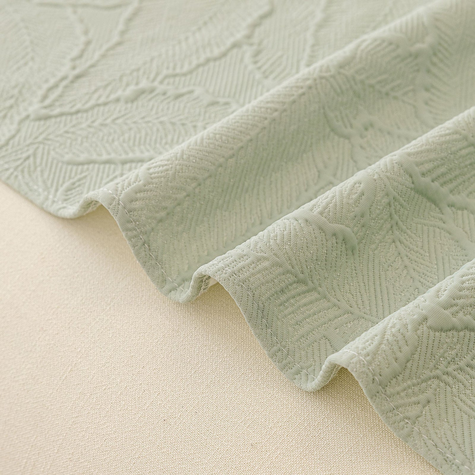 Durable Cooling Couch Cover for Dogs Textured Chic Leaf Summer Throw Cover Blanket