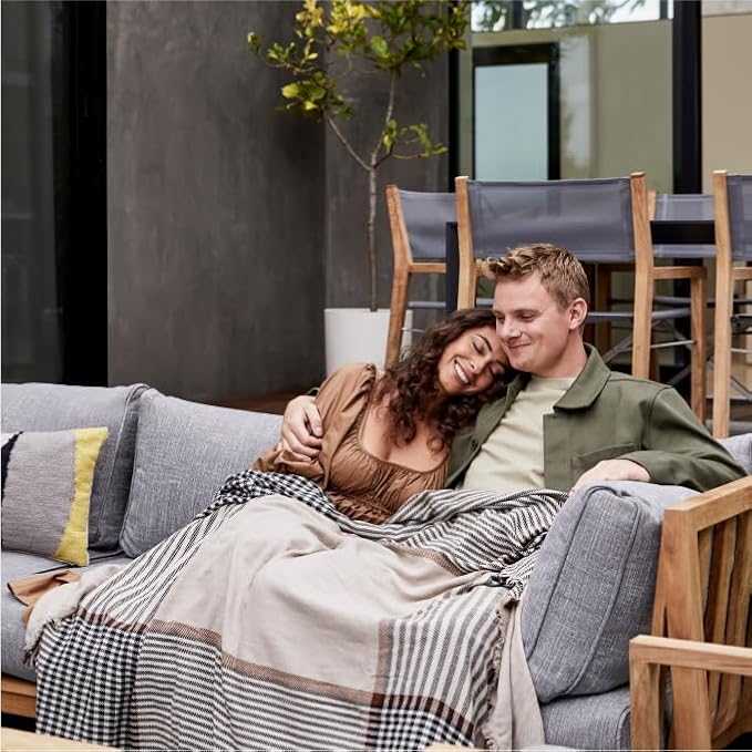 Outer Bug Shield Outdoor Throw Blanket w/Insect Shield Repellent Gear Technology- Lightweight Insect-Repellent Outdoor Blanket, Camping, Picnic & Beach Blanket, Forest Green Colorblock, 60