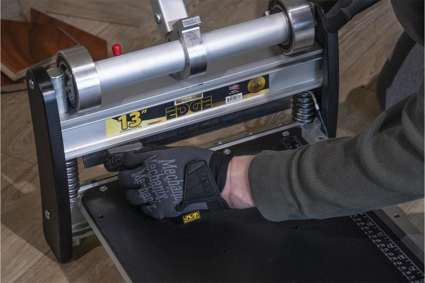 Flooring and Siding Shears - Hone Stone