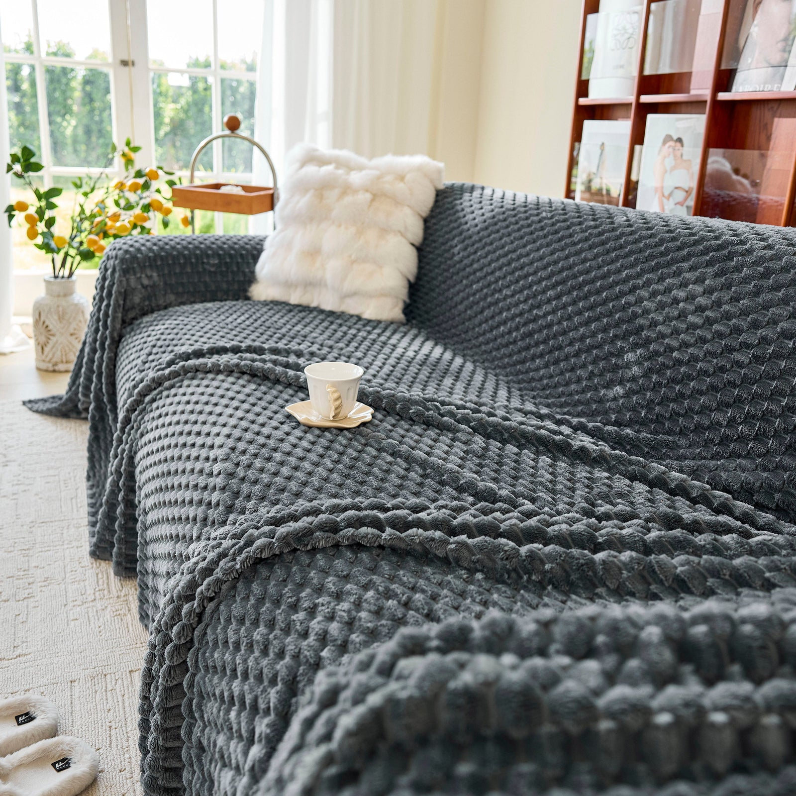 Thick Plush Non-Slip Sofa Throw Cover, Warm Soft Faux Fur Couch Protector for Winter