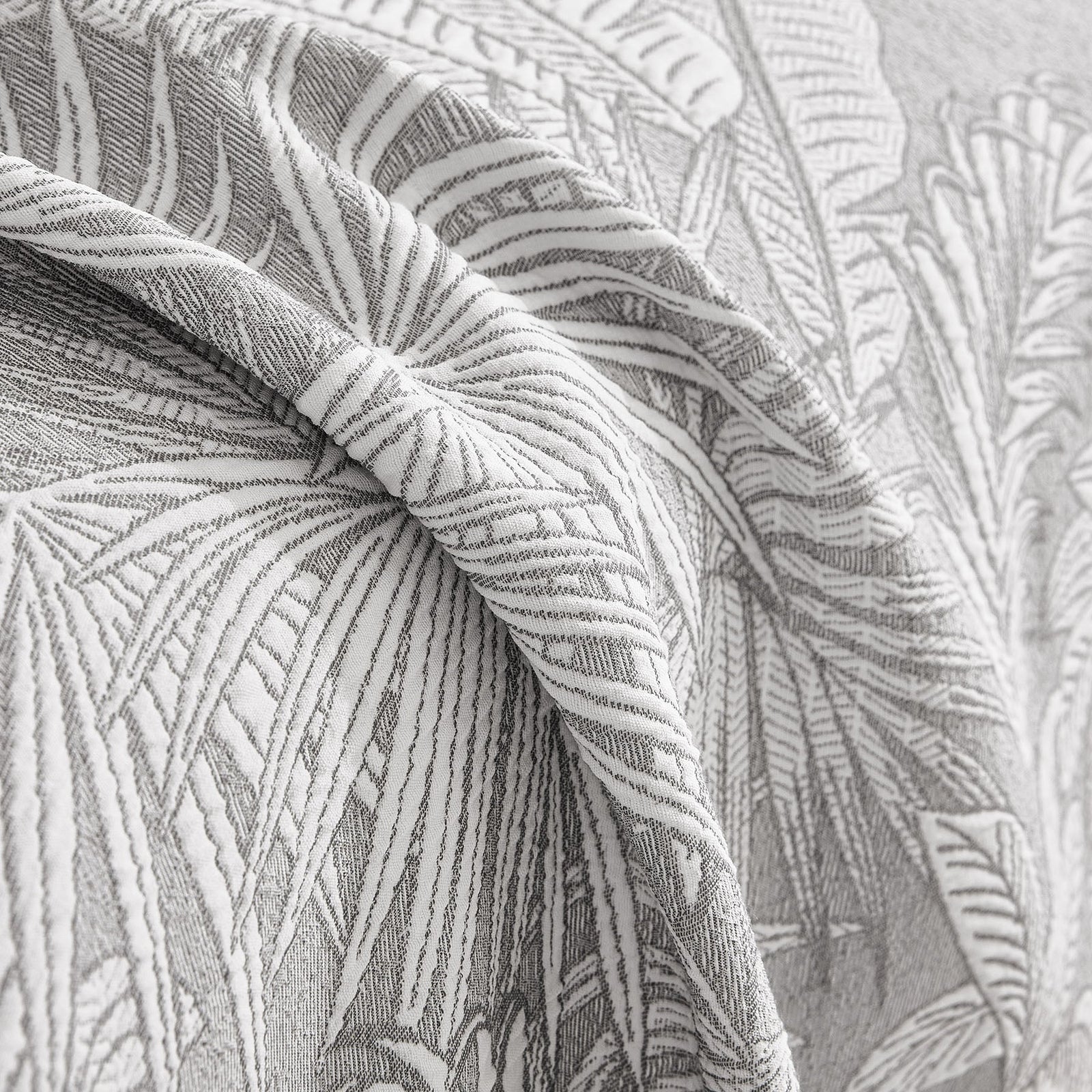 Tropical Botanical Leaf Texture Furniture Protector Blanket Soft Breathable Sofa Cover