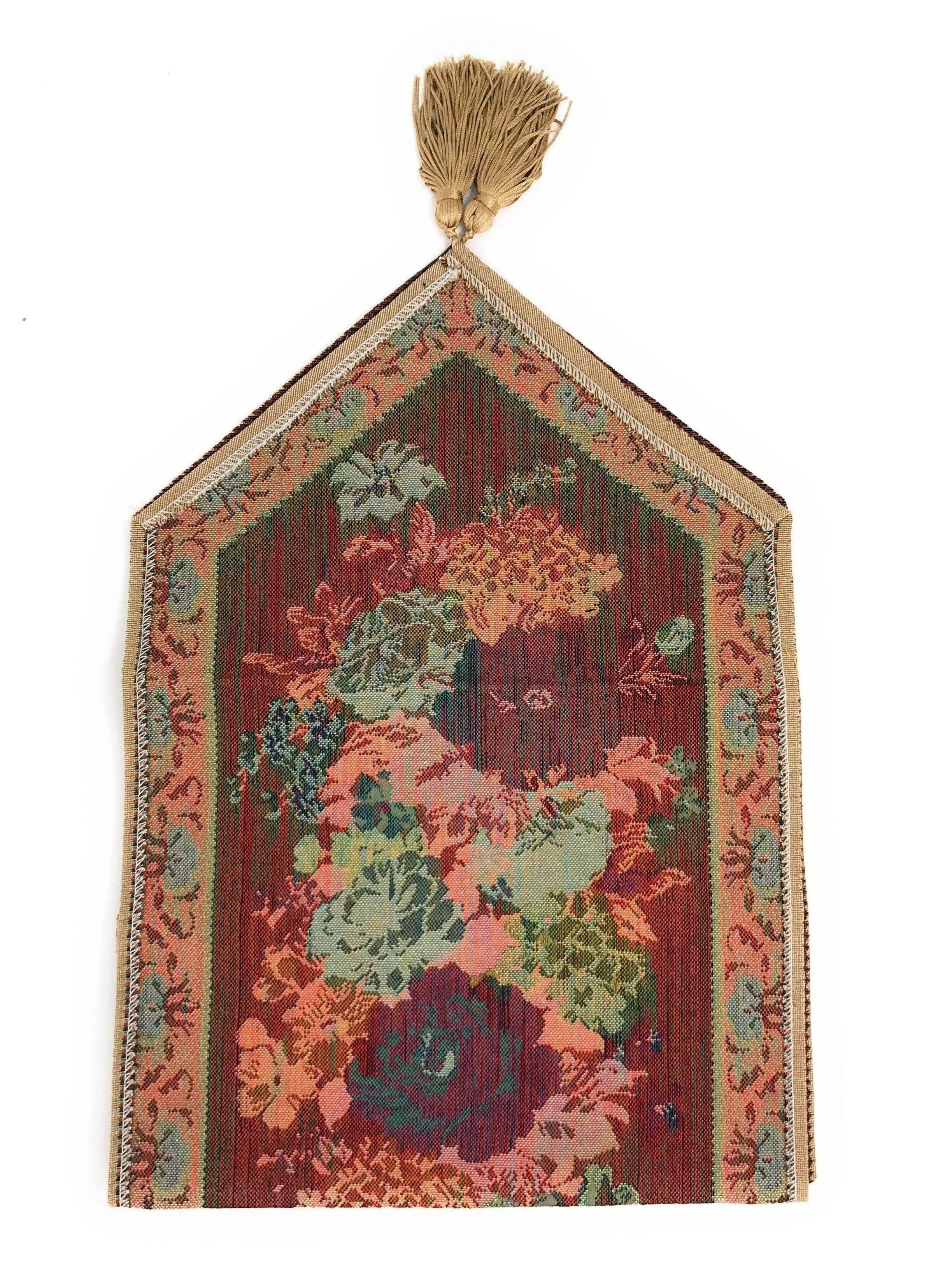 DaDa Bedding Set of 3-Pieces - Breath of Spring Floral Beige Woven Dining Tapestry Table Runners (3089)