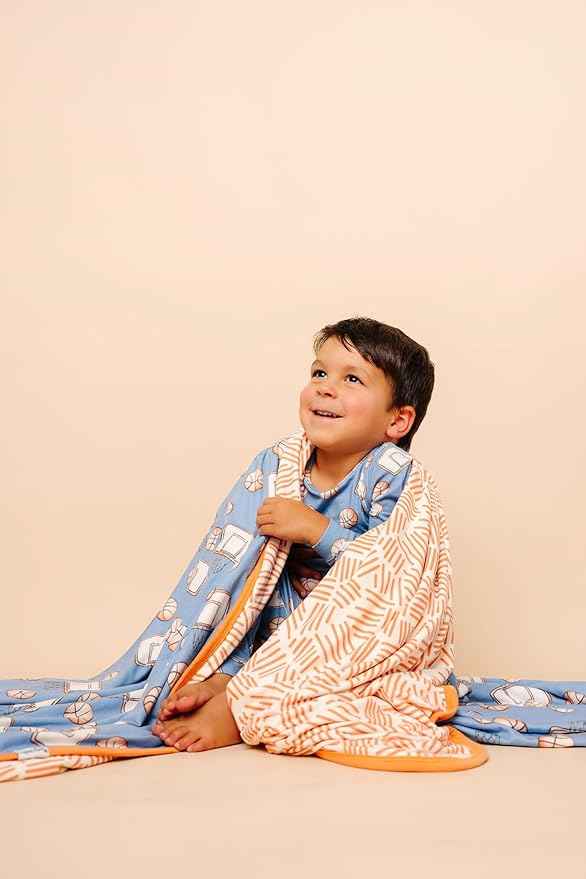 Copper Pearl Jumbo Premium Knit 3 Layer Stretchy Throw Blanket 'Dunk'
