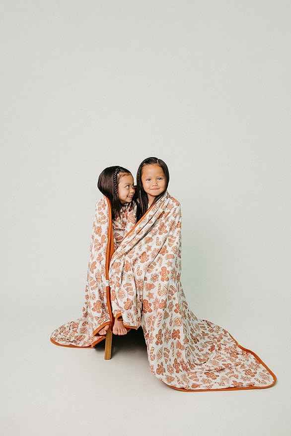Copper Pearl Jumbo Premium Knit 3 Layer Stretchy Throw Blanket 'Gingerbread'