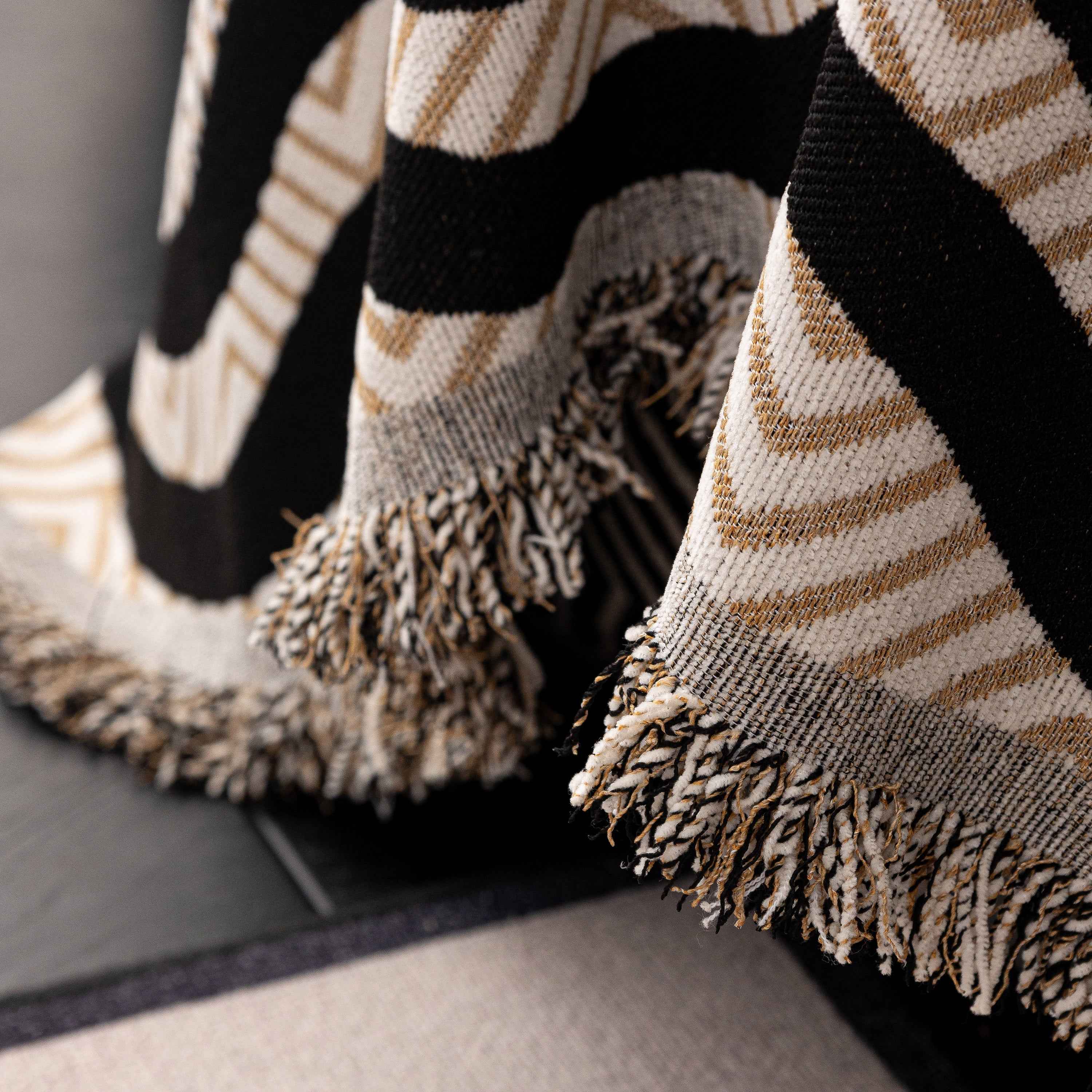 Chenille Sofa Throw Cover, Textured Chevron Decorative Couch Blanket for Living Room