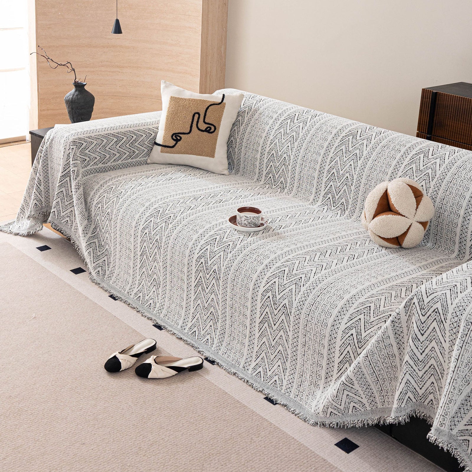 Decorative Slipcover for Pets, Kids, Boho Woven Couch Cover Throw Blanket with Tassel