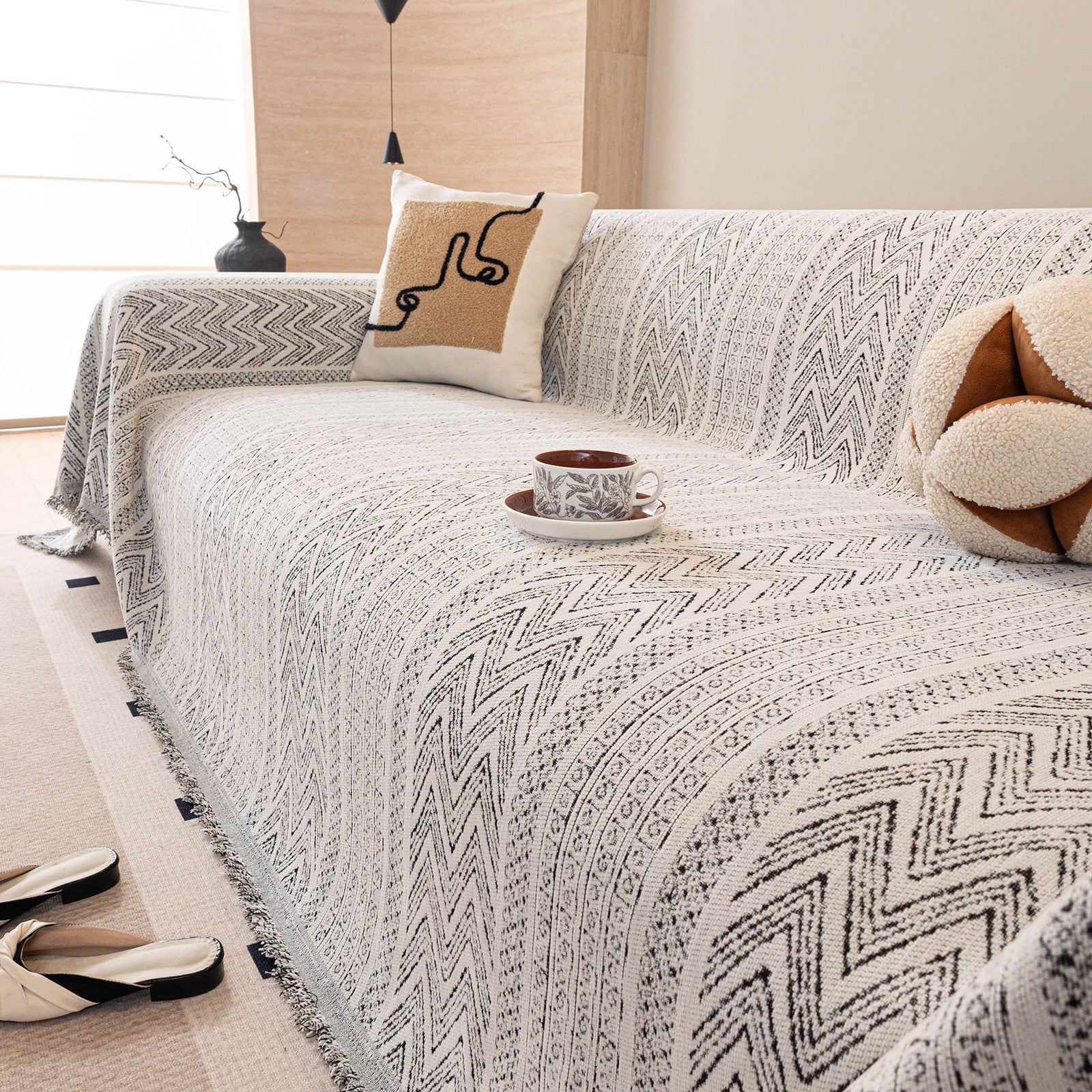 Decorative Slipcover for Pets, Kids, Boho Woven Couch Cover Throw Blanket with Tassel