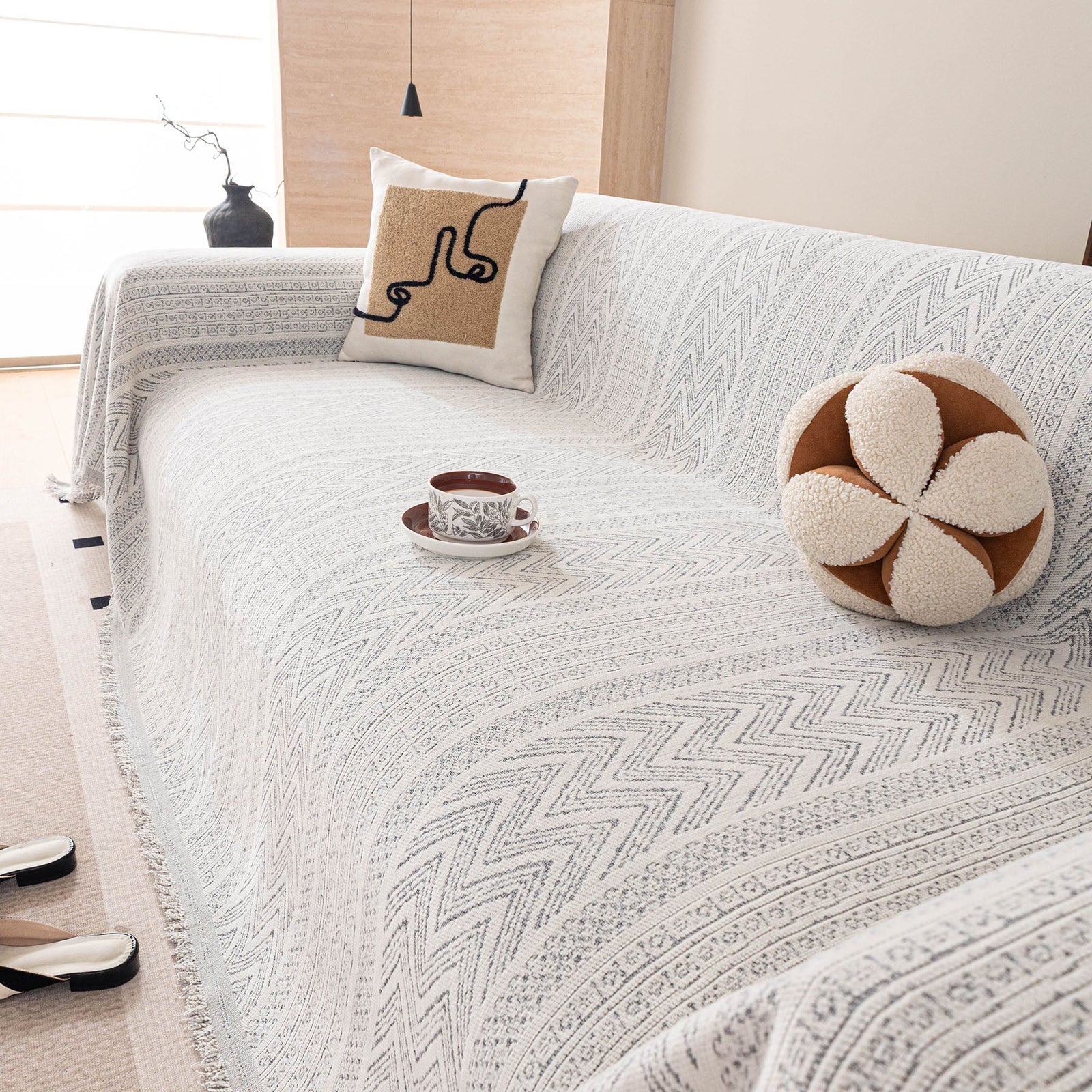 Decorative Slipcover for Pets, Kids, Boho Woven Couch Cover Throw Blanket with Tassel