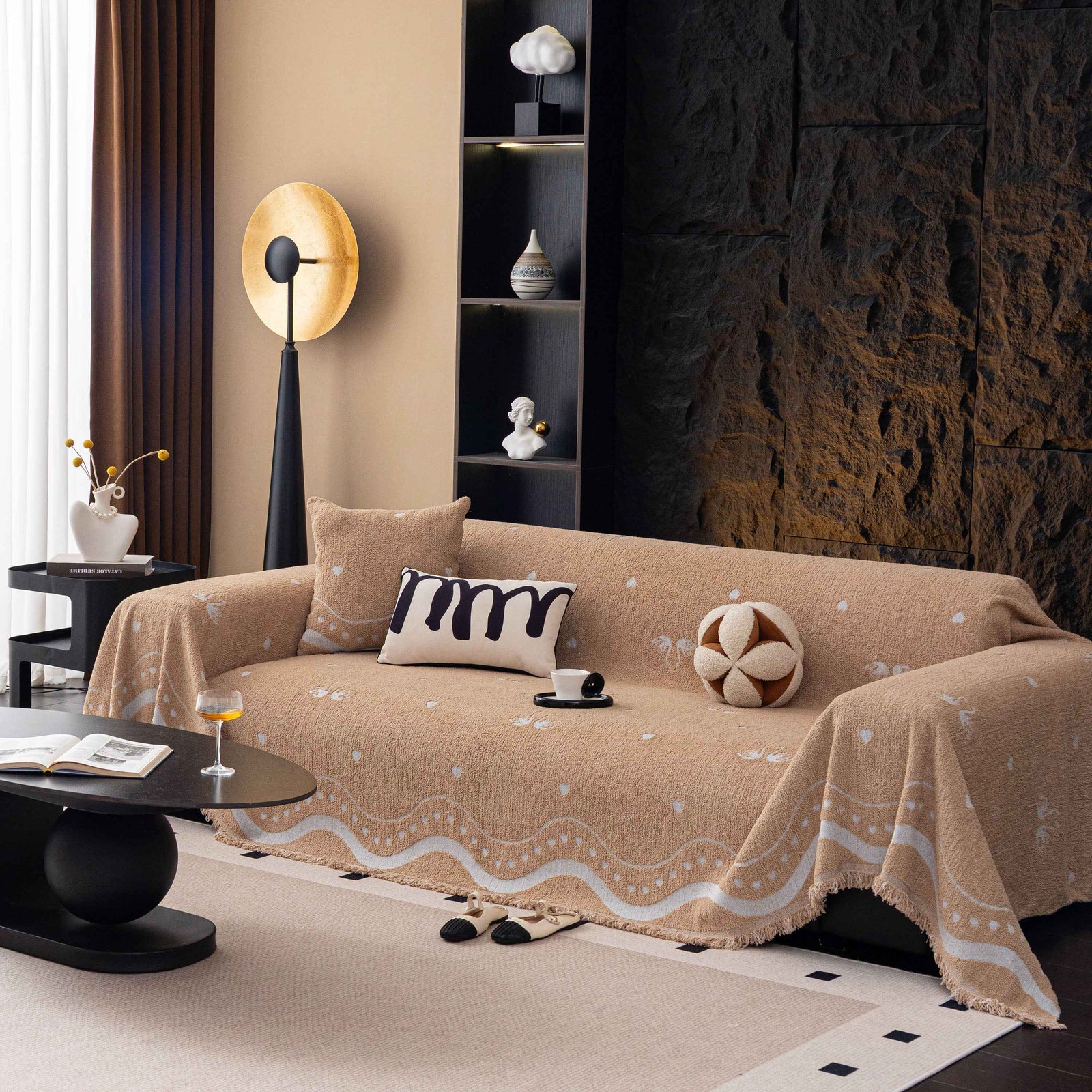 Luxurious Jacquard Couch Cover, Snag-Resistant Pet Friendly Couch Throw with Fringe
