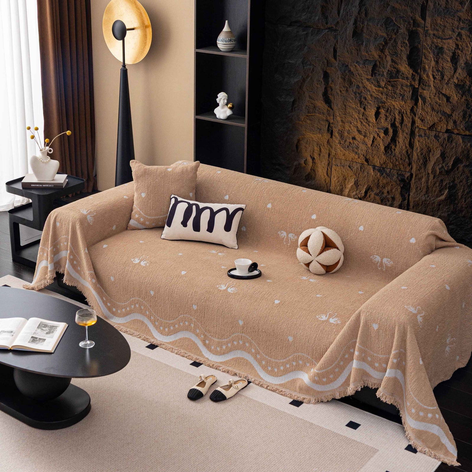 Luxurious Jacquard Couch Cover, Snag-Resistant Pet Friendly Couch Throw with Fringe