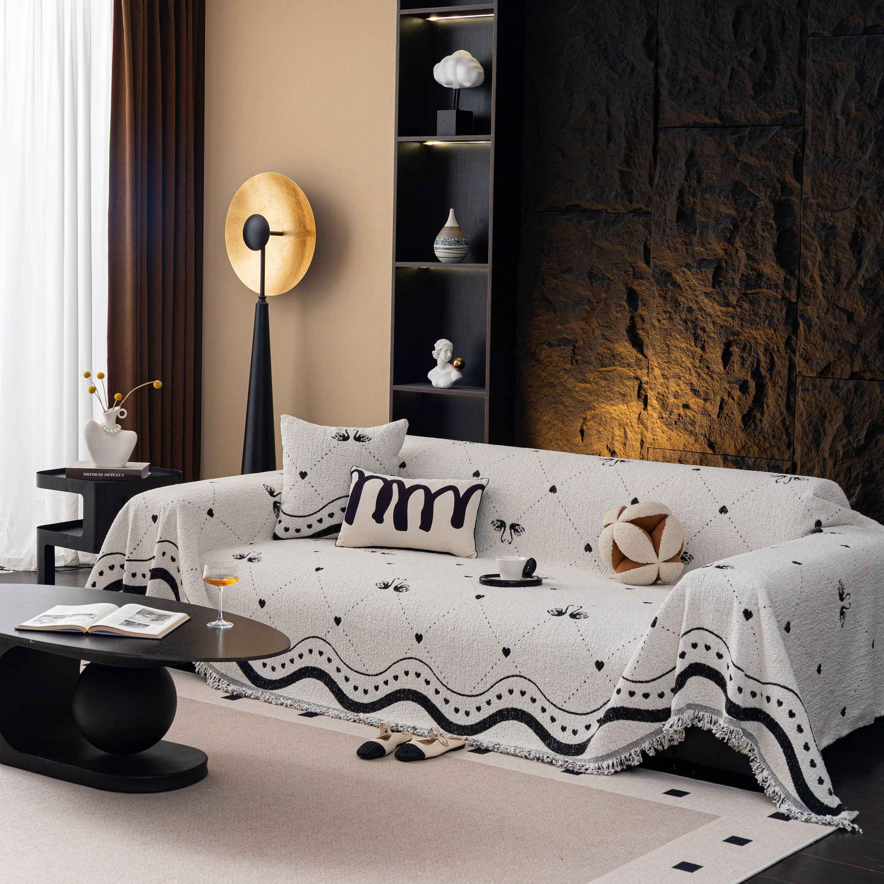 Luxurious Jacquard Couch Cover, Snag-Resistant Pet Friendly Couch Throw with Fringe