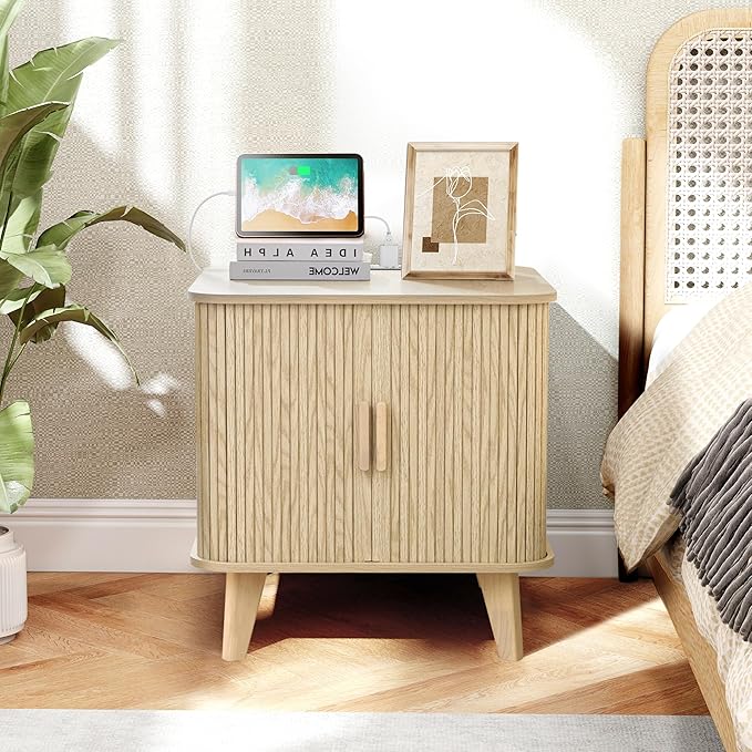 Farmhouse Square End Table with Charging Station, 24