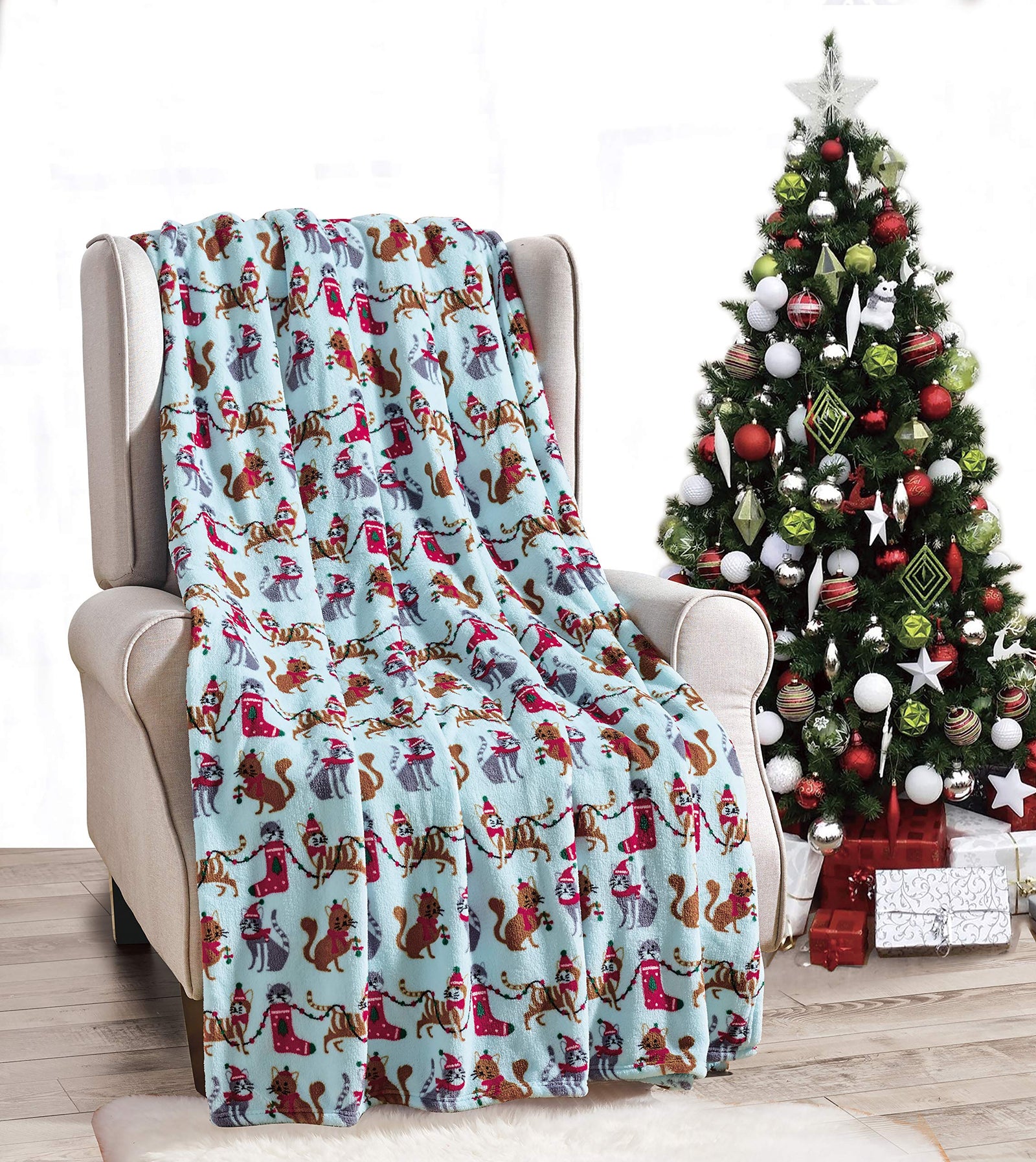 Decor & More Home Essentials Christmas Throw