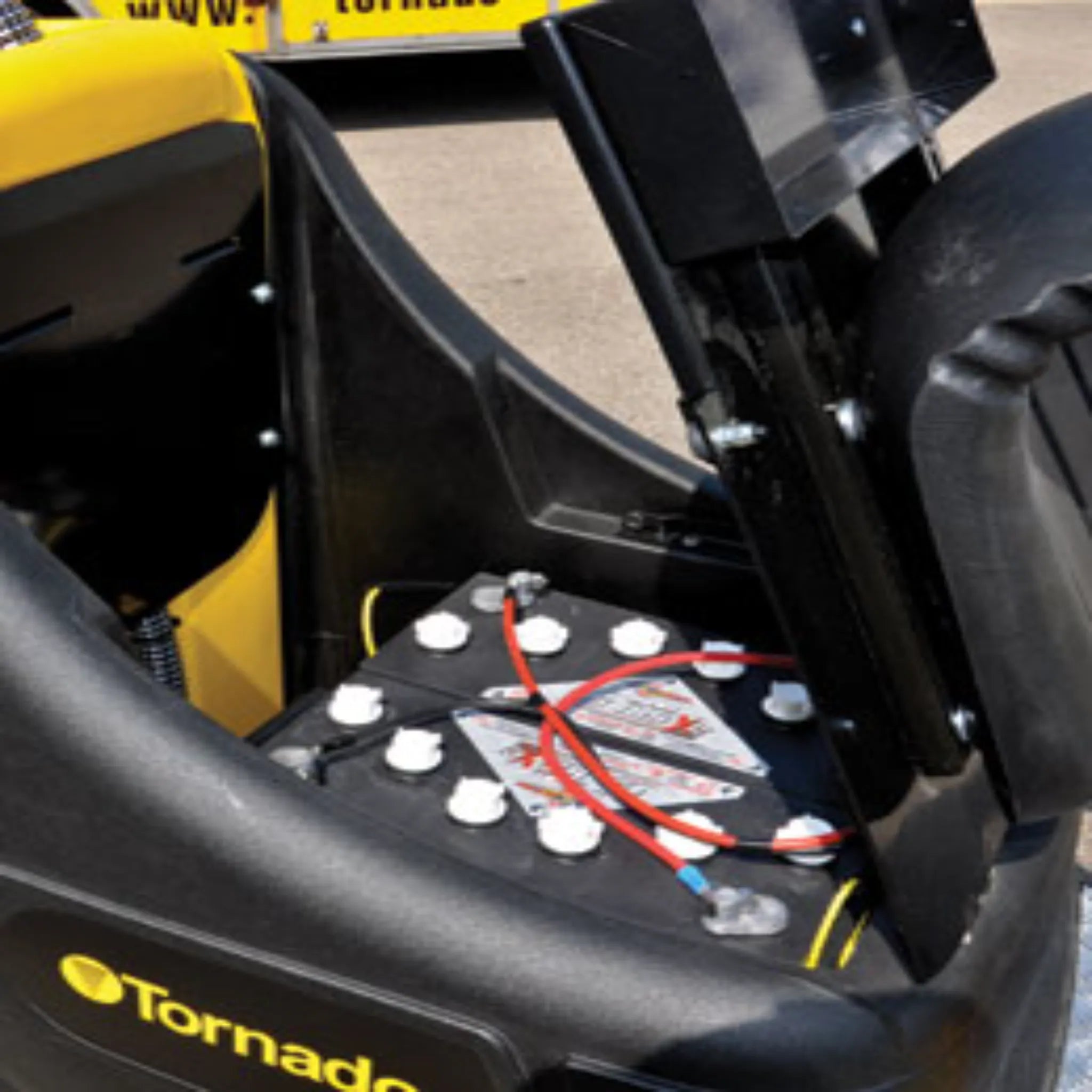 Tornado BD 28/27 Ride-On Automatic Floor Scrubber