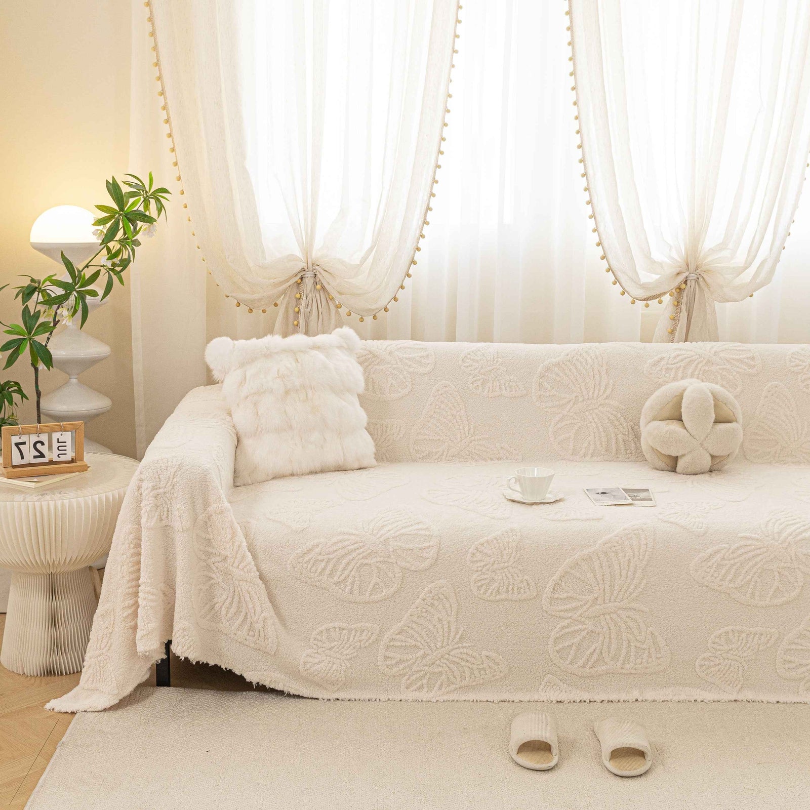 Luxury 3D Butterfly Jacquard Sofa Throw Blanket, Ultra-Soft Plush Fleece Couch Cover