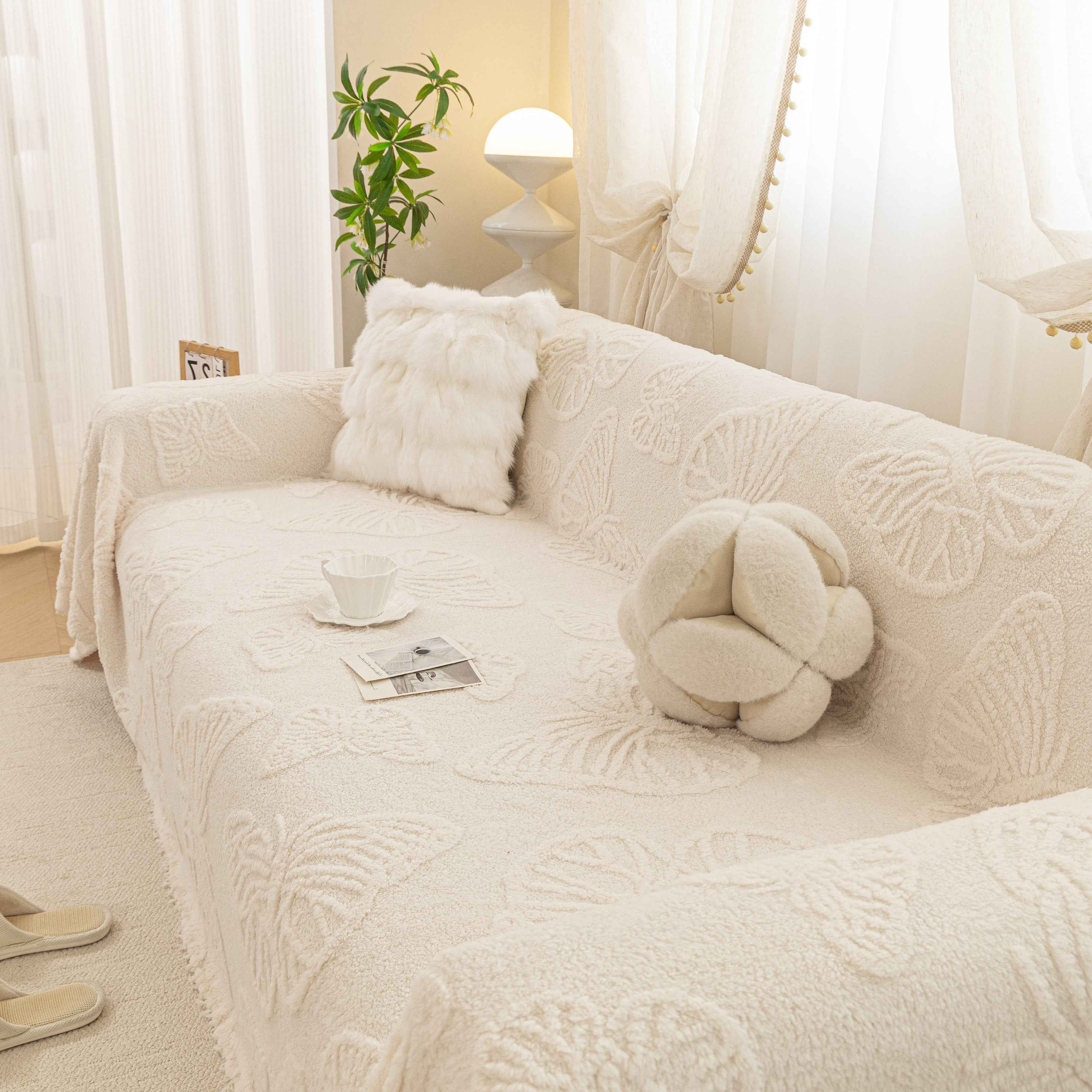 Luxury 3D Butterfly Jacquard Sofa Throw Blanket, Ultra-Soft Plush Fleece Couch Cover