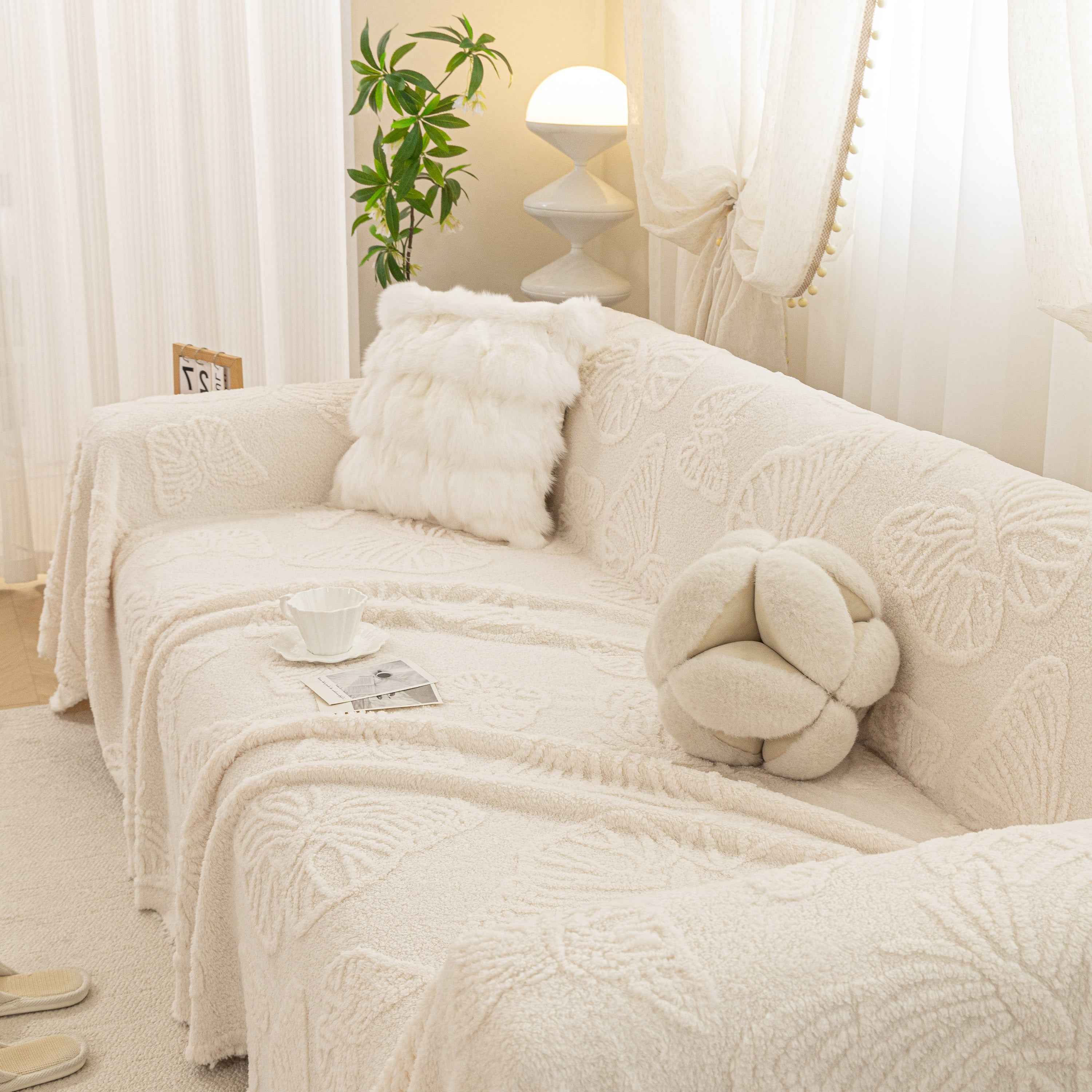 Luxury 3D Butterfly Jacquard Sofa Throw Blanket, Ultra-Soft Plush Fleece Couch Cover