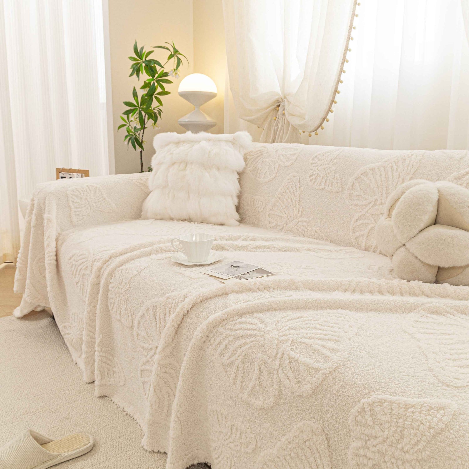 Luxury 3D Butterfly Jacquard Sofa Throw Blanket, Ultra-Soft Plush Fleece Couch Cover