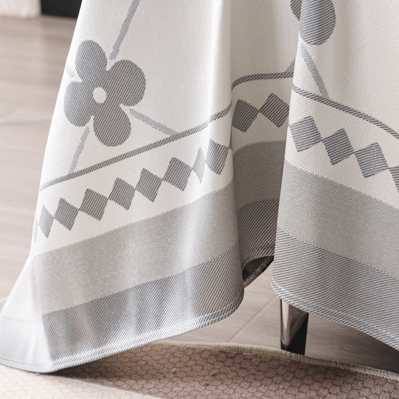 Cooling Four-Leaf Clover Hope Faith Love Luck Summer Comfy Ice Silk Furniture Throw Covers for Sofas